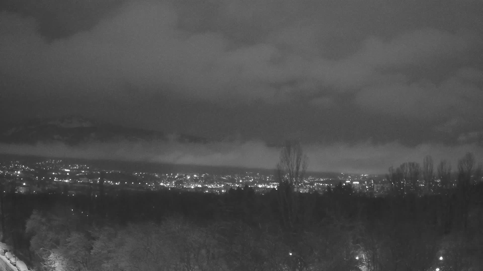 Sofia ( Sofia Skyline от Факултета, София ) Skyline from Fakulteta, Sofia Live Cam - Fakulteta, Sofia,  Bulgaria