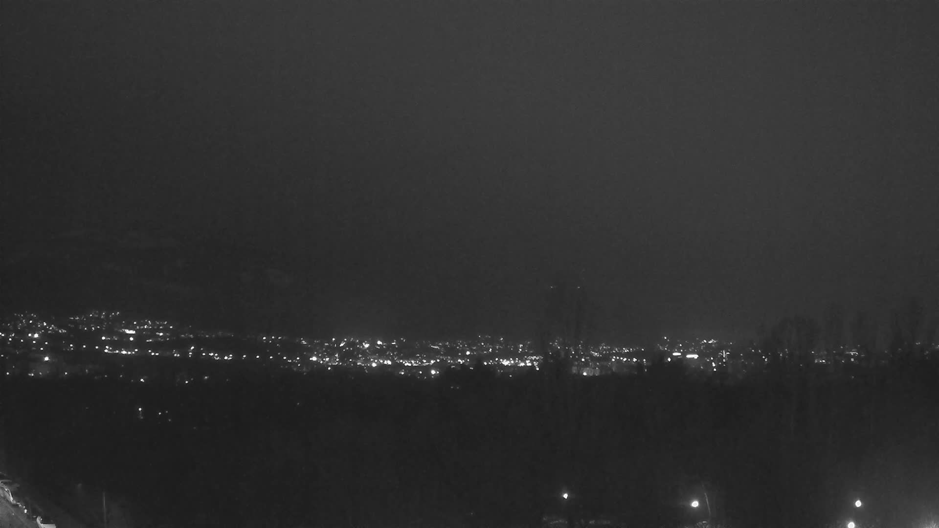 Sofia ( Sofia Skyline от Факултета, София ) Skyline from Fakulteta, Sofia Live Cam - Fakulteta, Sofia,  Bulgaria