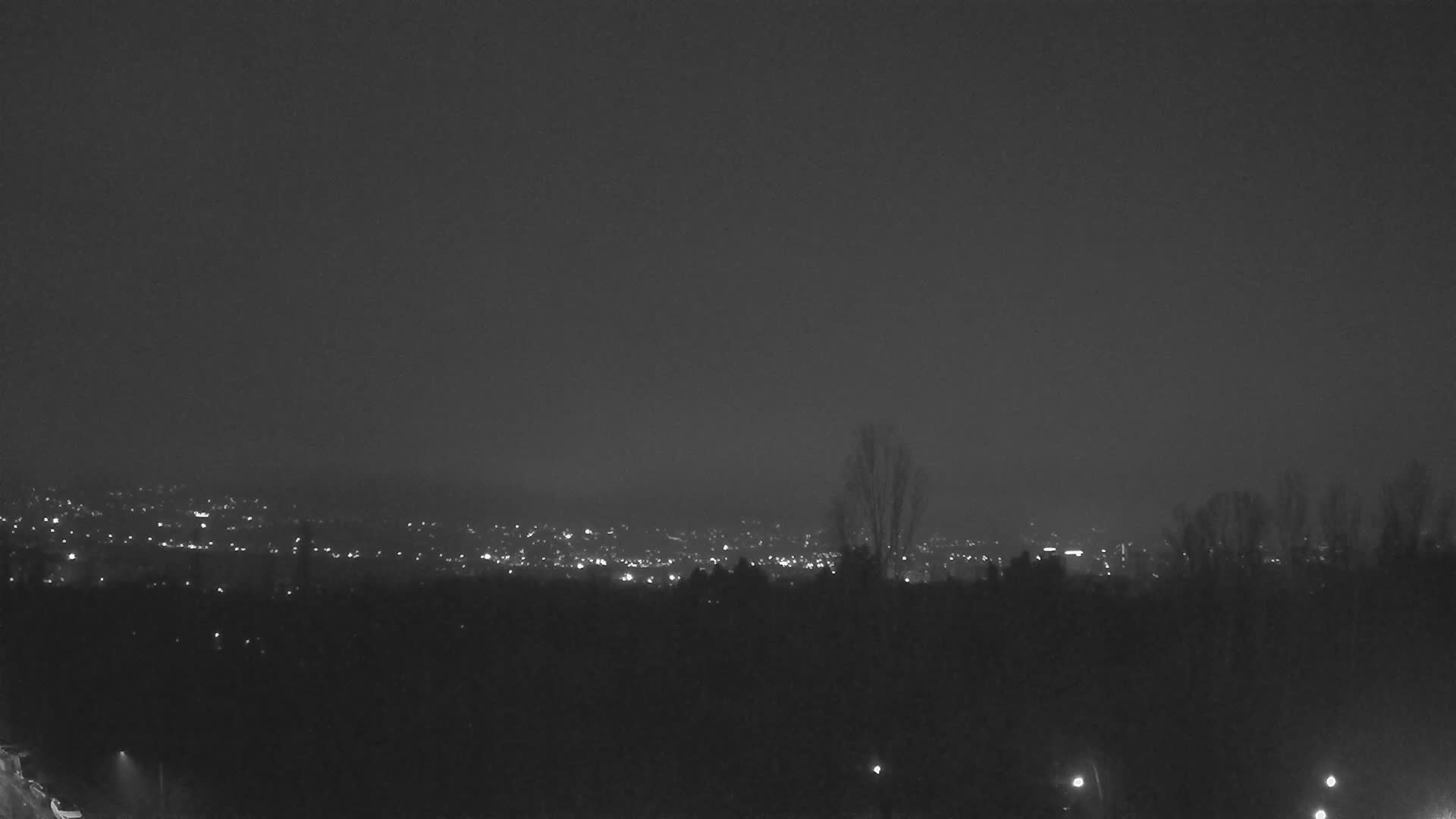 Sofia ( Sofia Skyline от Факултета, София ) Skyline from Fakulteta, Sofia Live Cam - Fakulteta, Sofia,  Bulgaria