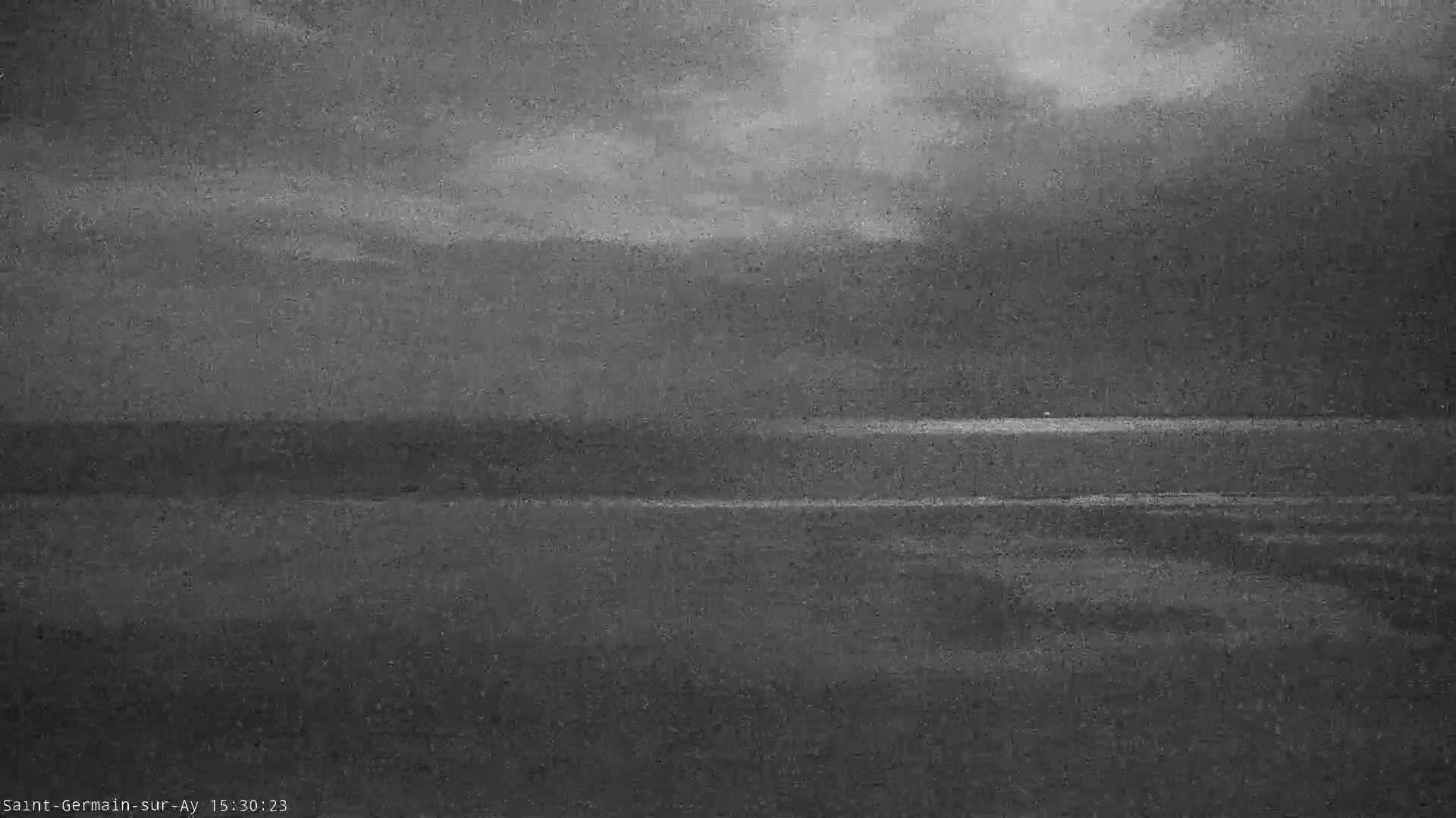 Plage de Saint-Germain-sur-Ay Beach Live Cam - Coutances, Manche, Normandie, France