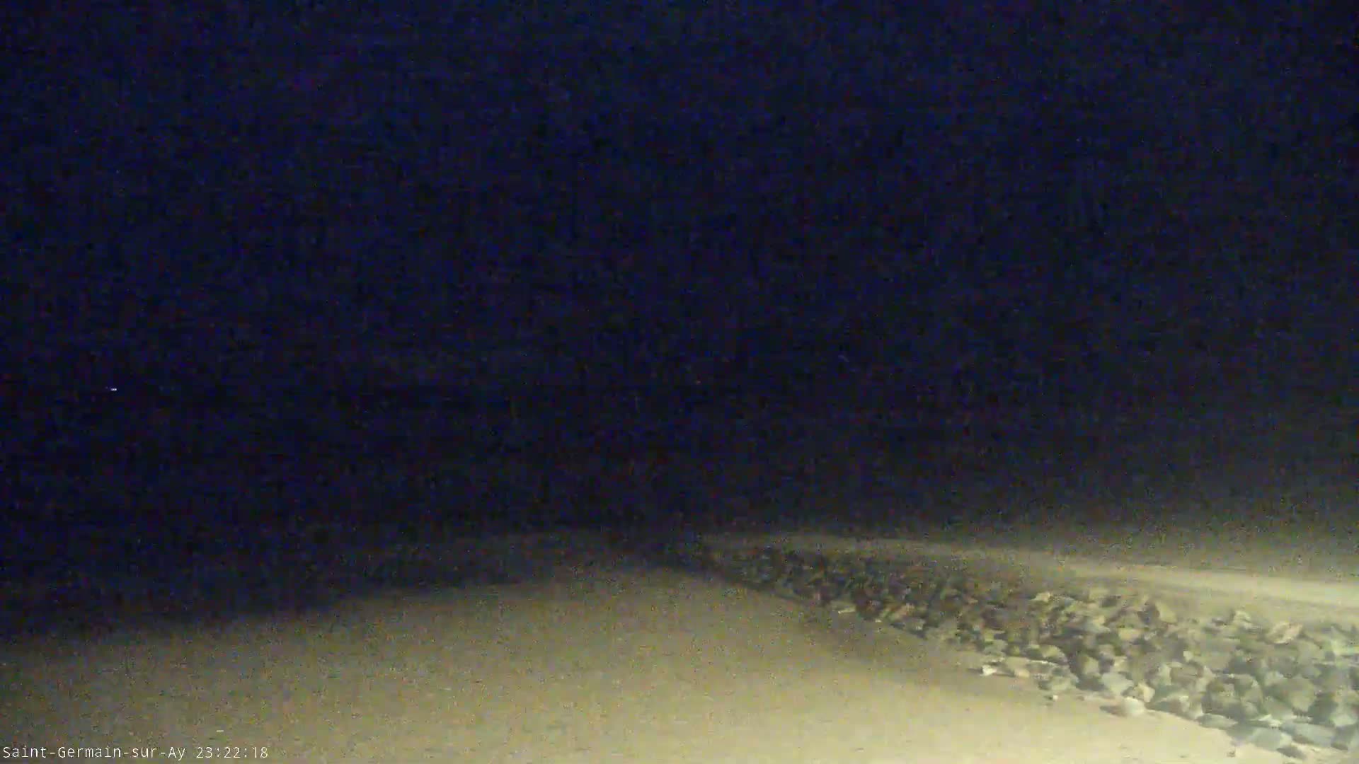 Plage de Saint-Germain-sur-Ay Beach Live Cam - Coutances, Manche, Normandie, France