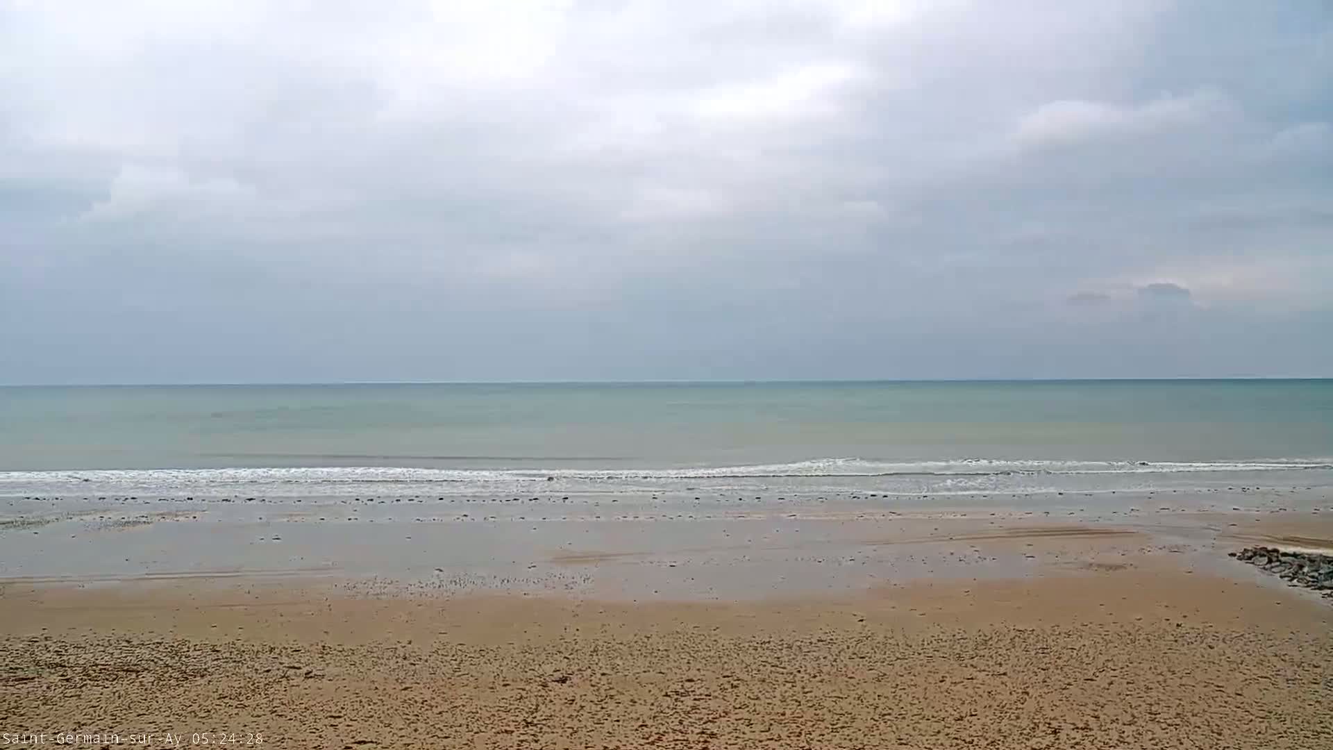 Plage de Saint-Germain-sur-Ay Beach Live Cam - Coutances, Manche, Normandie, France