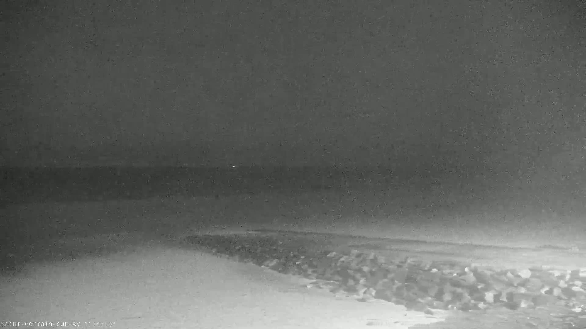 Plage de Saint-Germain-sur-Ay Beach Live Cam - Coutances, Manche, Normandie, France
