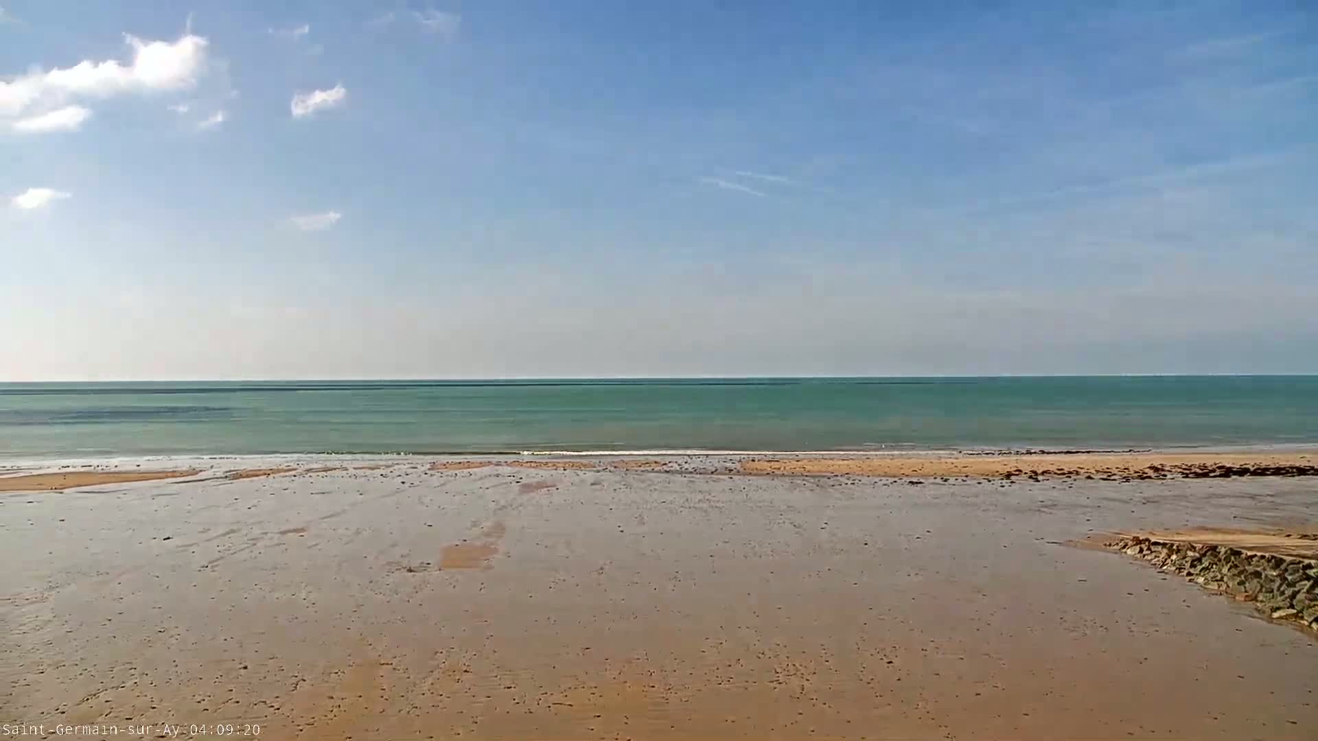 Plage de Saint-Germain-sur-Ay Beach Live Cam - Coutances, Manche, Normandie, France