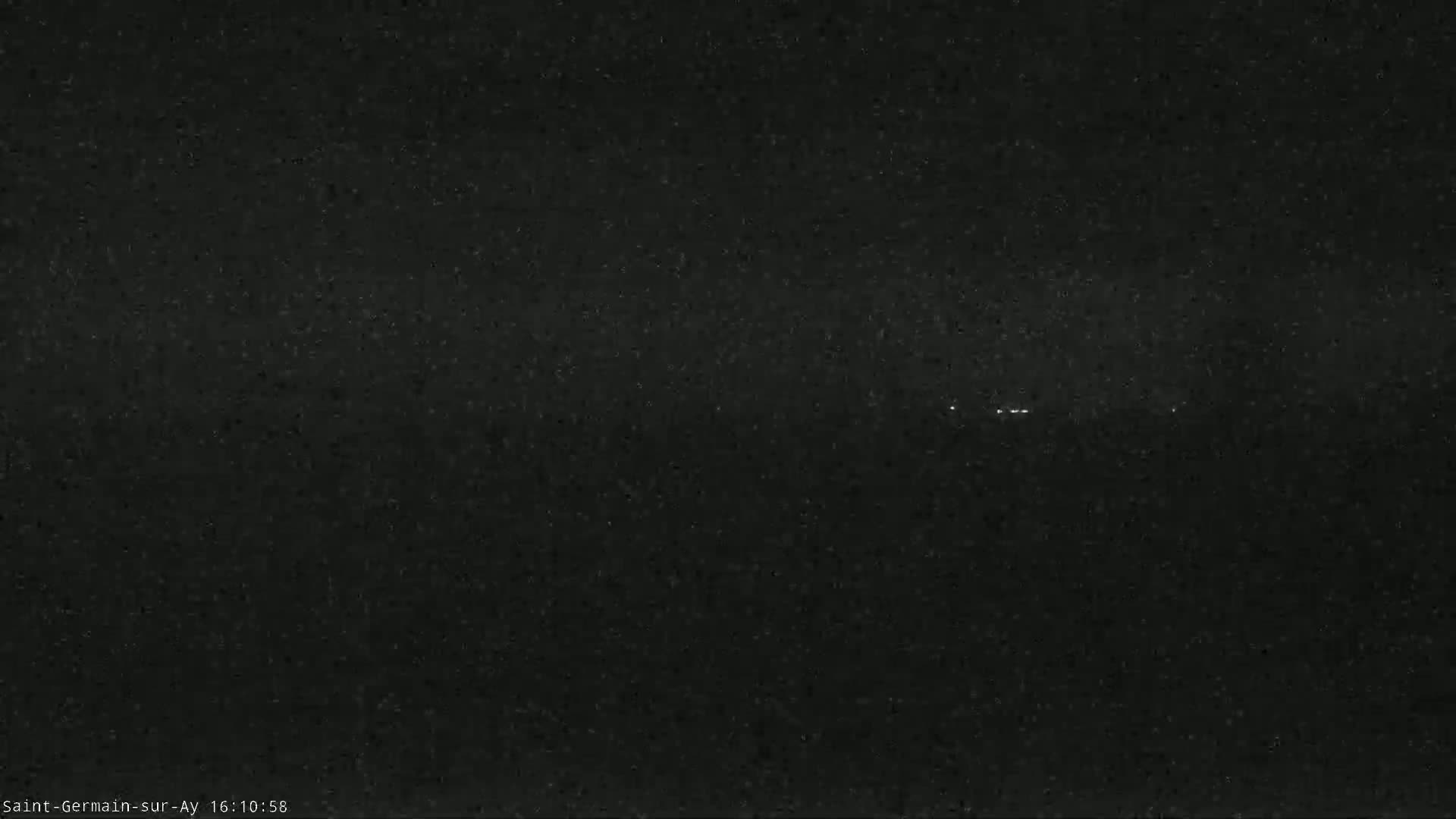 Plage de Saint-Germain-sur-Ay Beach Live Cam - Coutances, Manche, Normandie, France