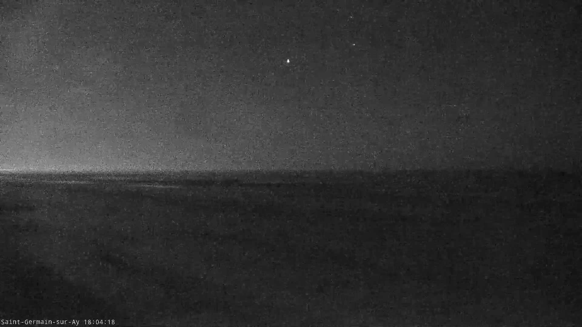 Plage de Saint-Germain-sur-Ay Beach Live Cam - Coutances, Manche, Normandie, France