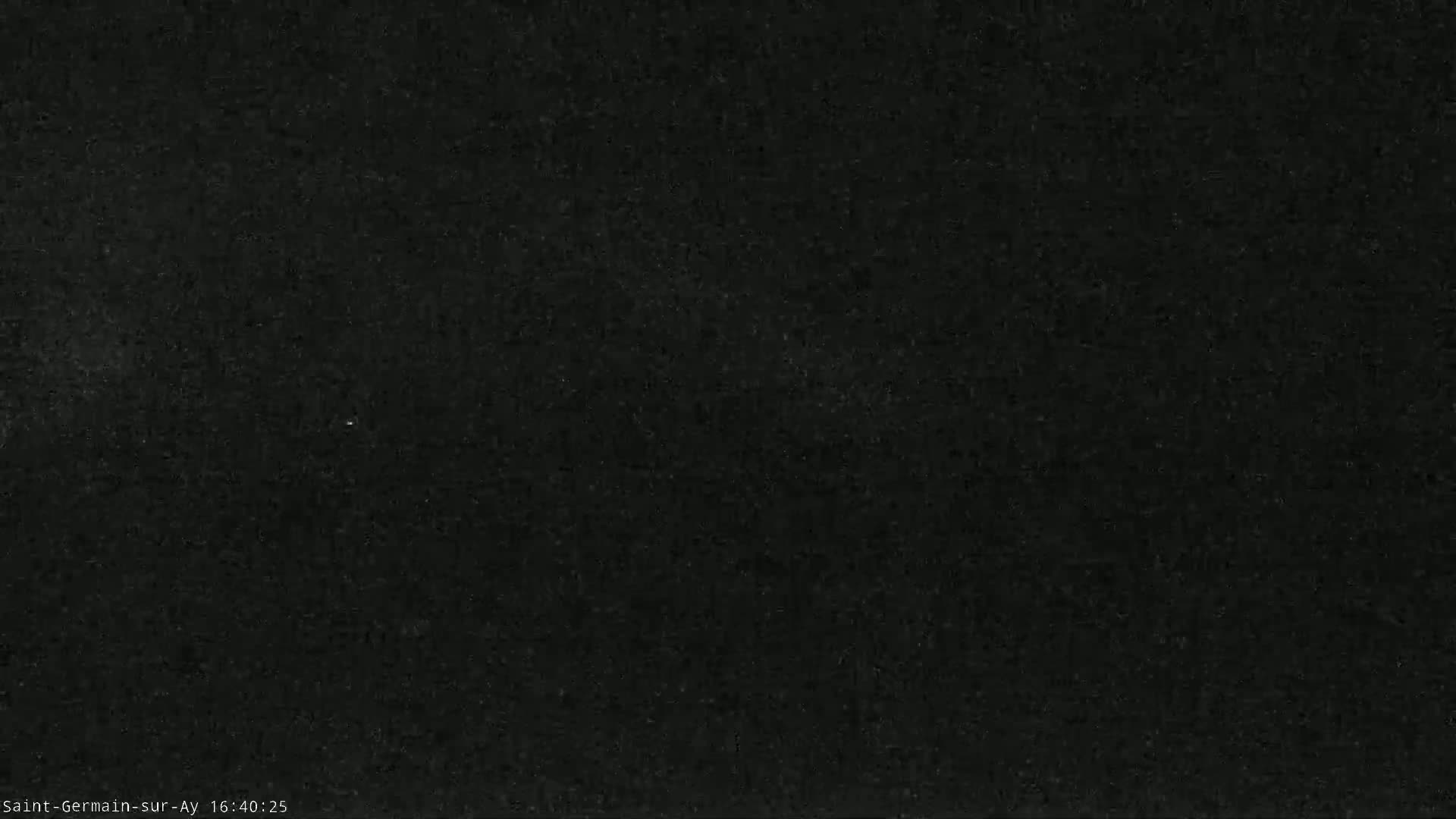 Plage de Saint-Germain-sur-Ay Beach Live Cam - Coutances, Manche, Normandie, France