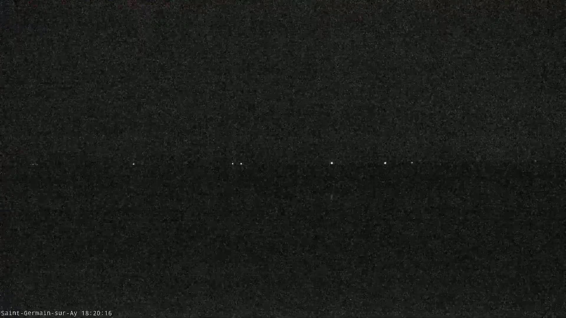 Plage de Saint-Germain-sur-Ay Beach Live Cam - Coutances, Manche, Normandie, France