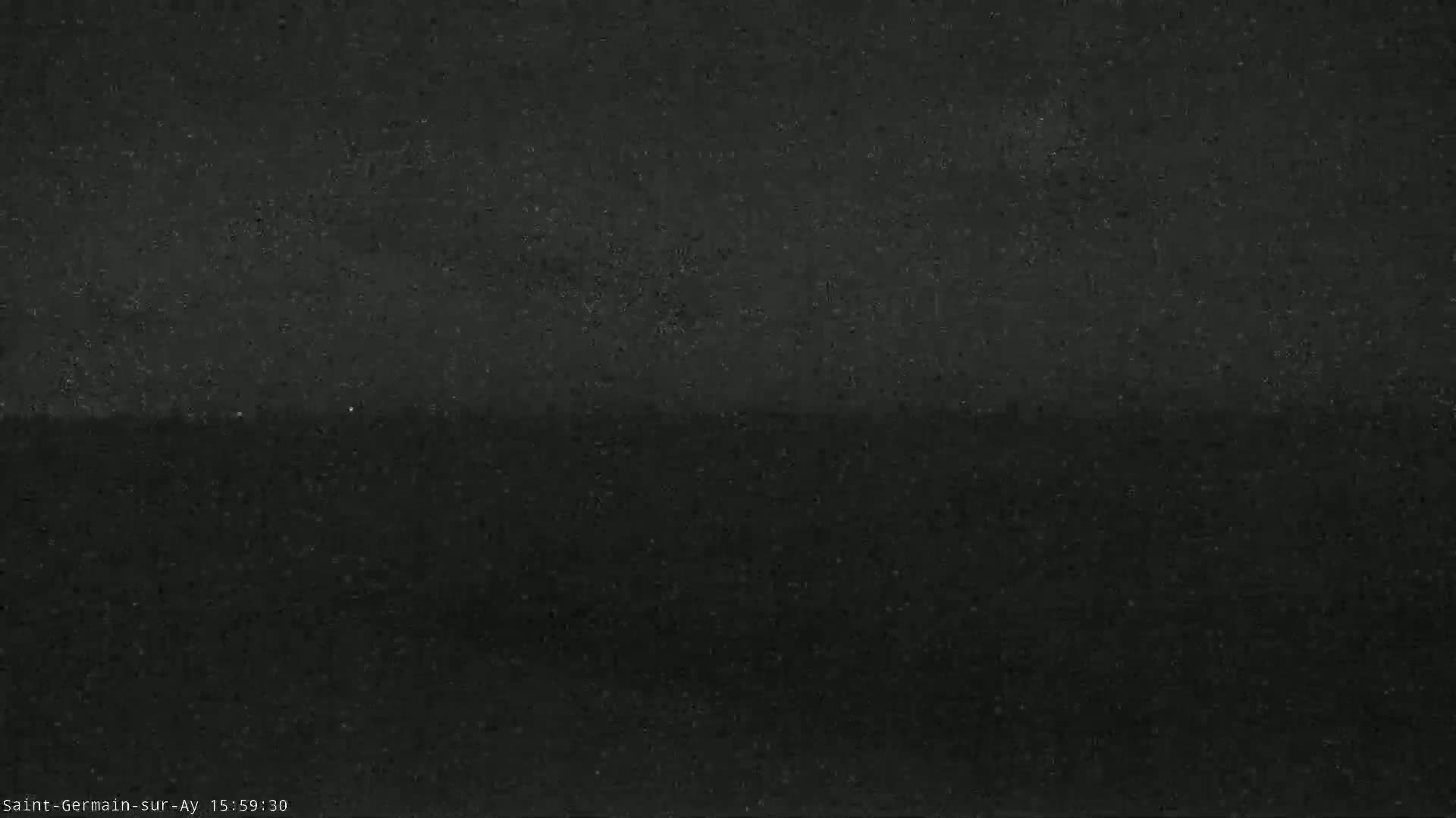 Plage de Saint-Germain-sur-Ay Beach Live Cam - Coutances, Manche, Normandie, France