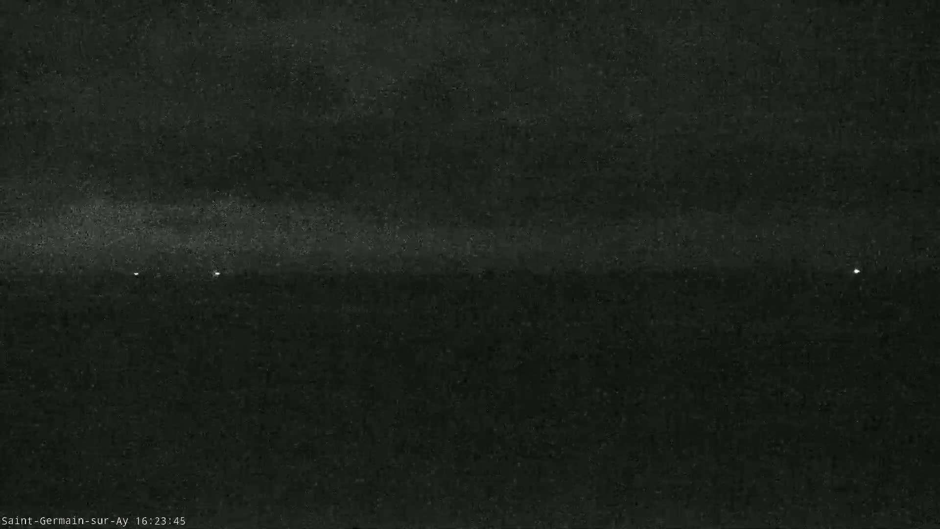 Plage de Saint-Germain-sur-Ay Beach Live Cam - Coutances, Manche, Normandie, France