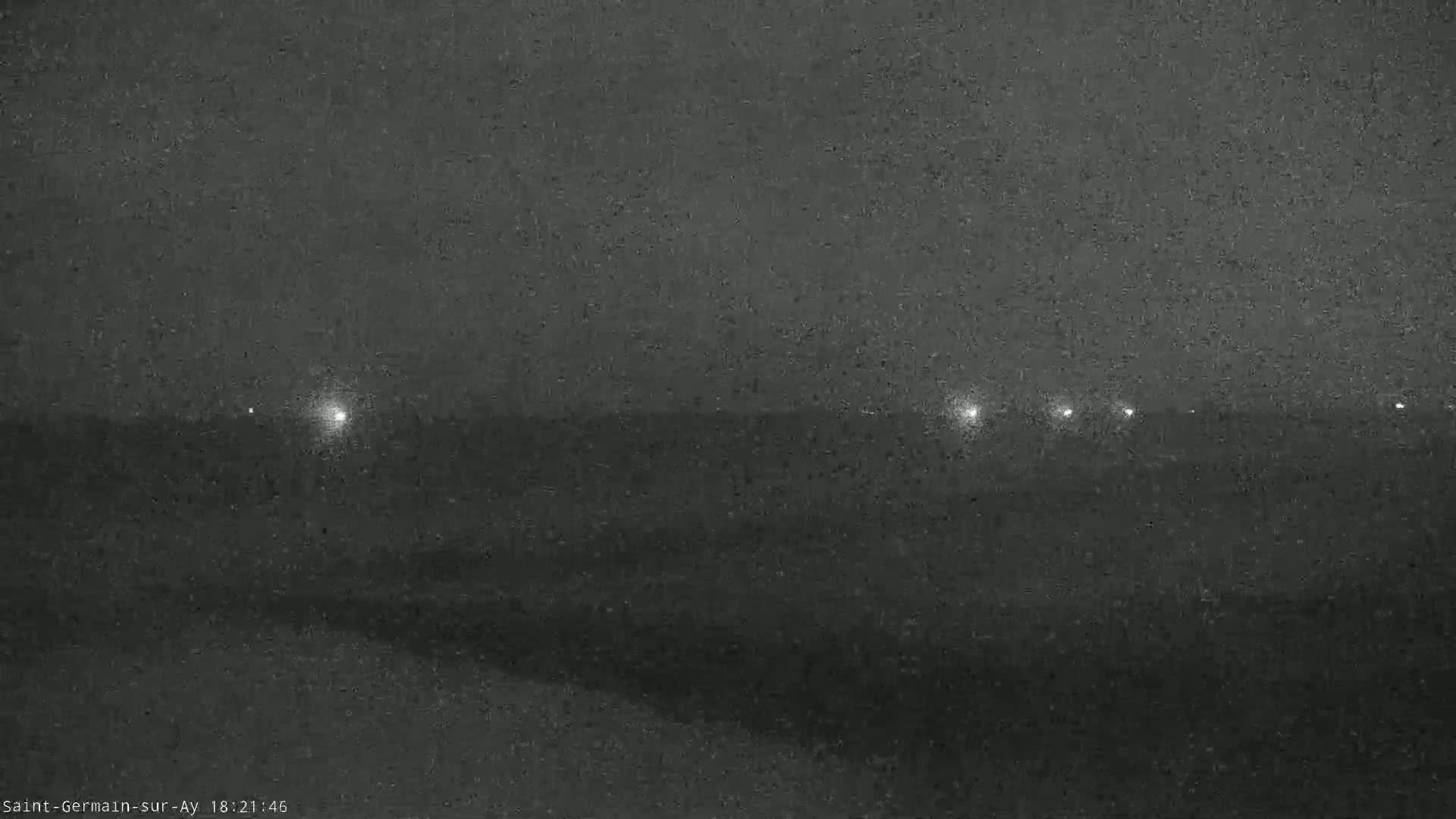 Plage de Saint-Germain-sur-Ay Beach Live Cam - Coutances, Manche, Normandie, France