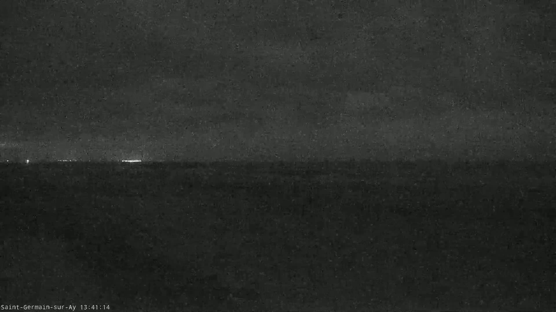 Plage de Saint-Germain-sur-Ay Beach Live Cam - Coutances, Manche, Normandie, France