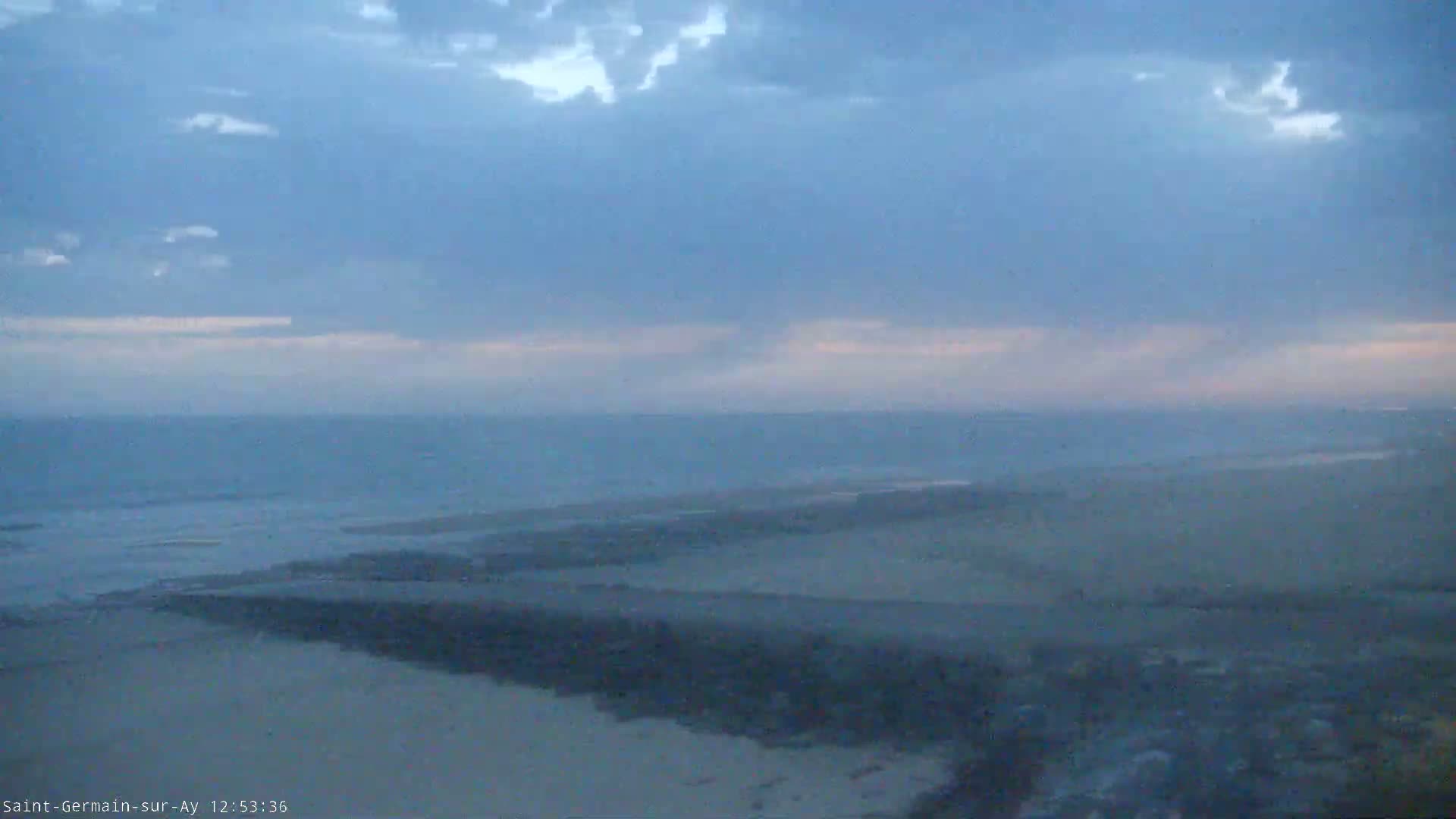 Plage de Saint-Germain-sur-Ay Beach Live Cam - Coutances, Manche, Normandie, France
