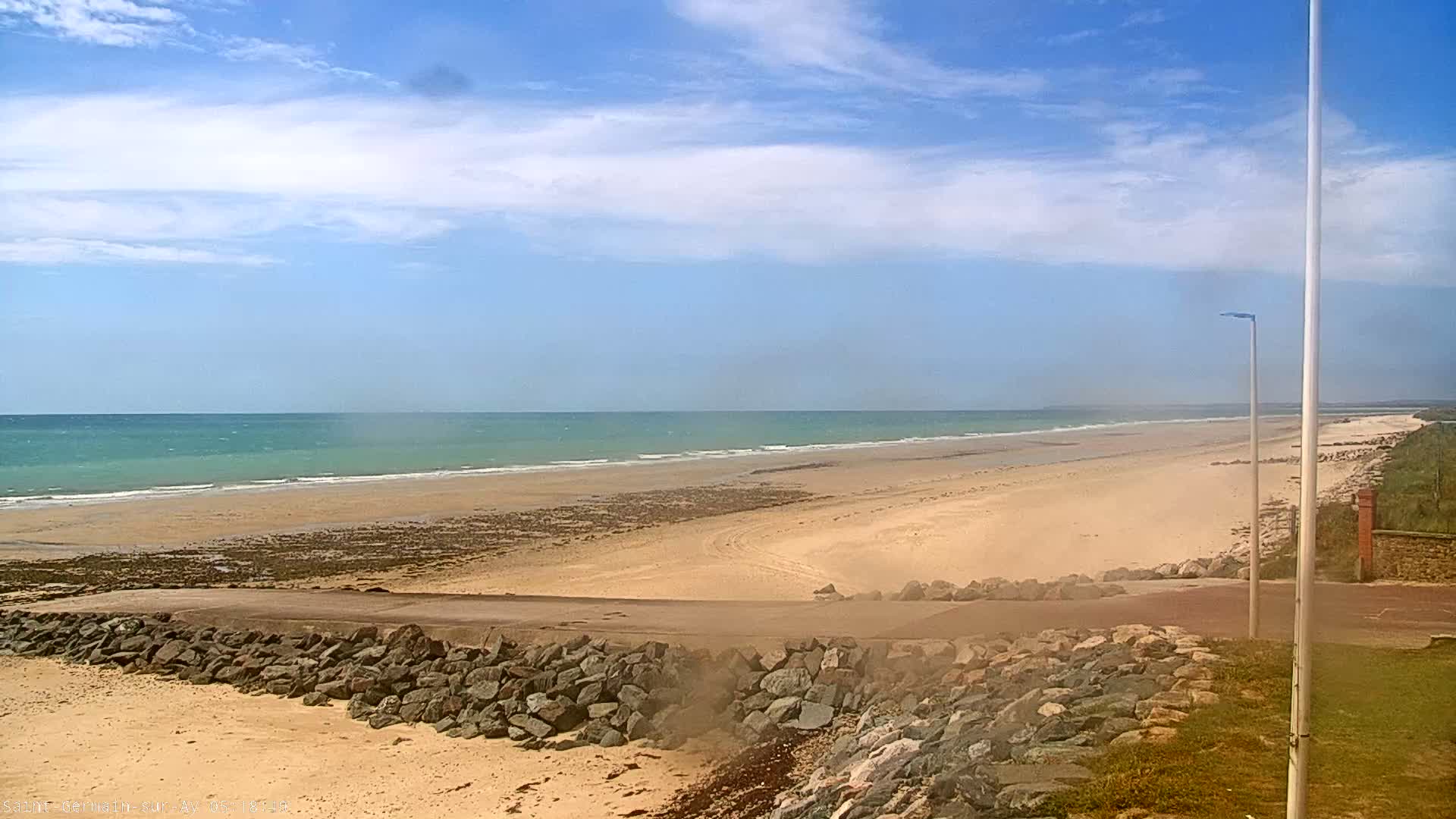Plage de Saint-Germain-sur-Ay Beach Live Cam - Coutances, Manche, Normandie, France