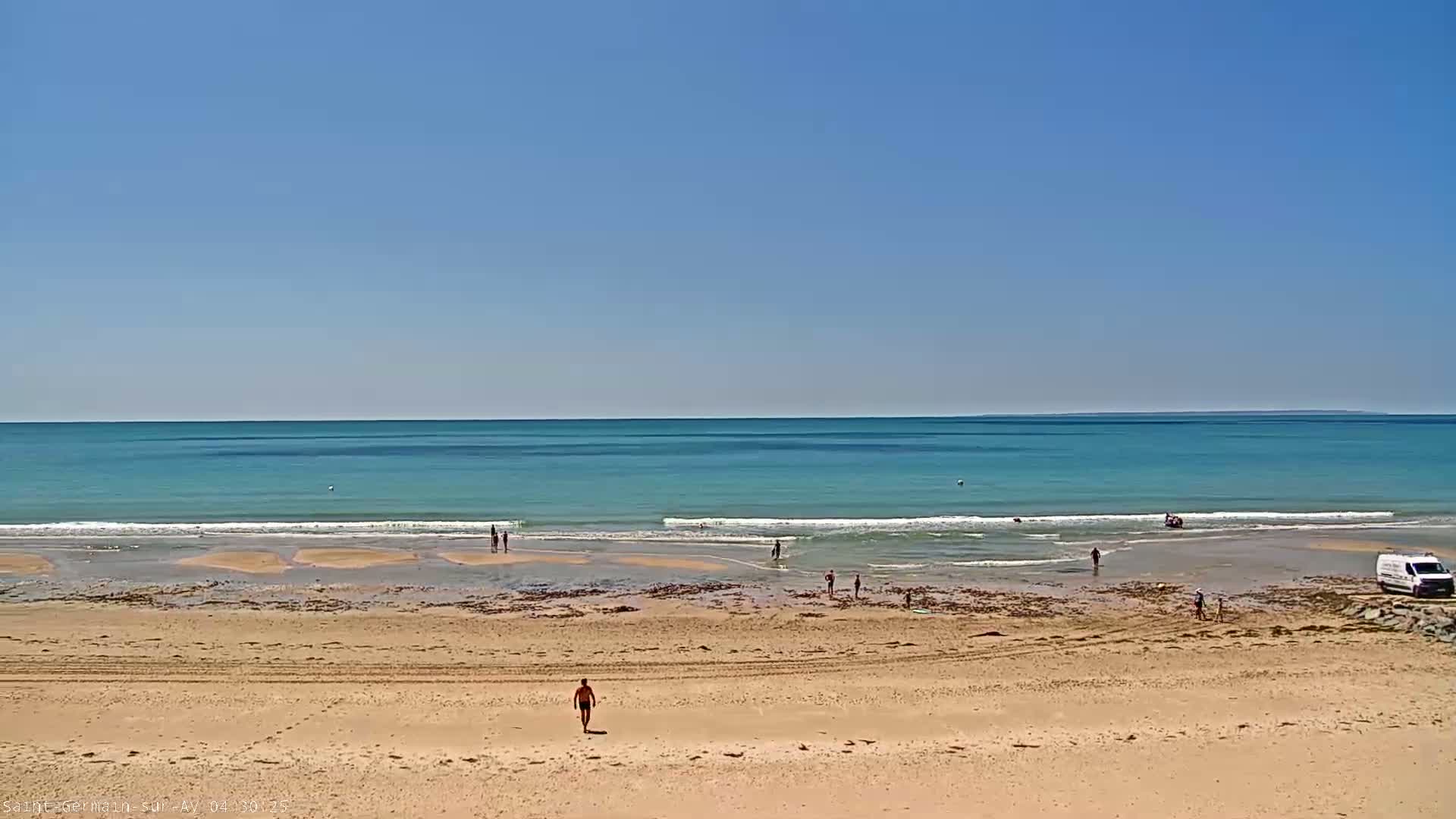 Plage de Saint-Germain-sur-Ay Beach Live Cam - Coutances, Manche, Normandie, France