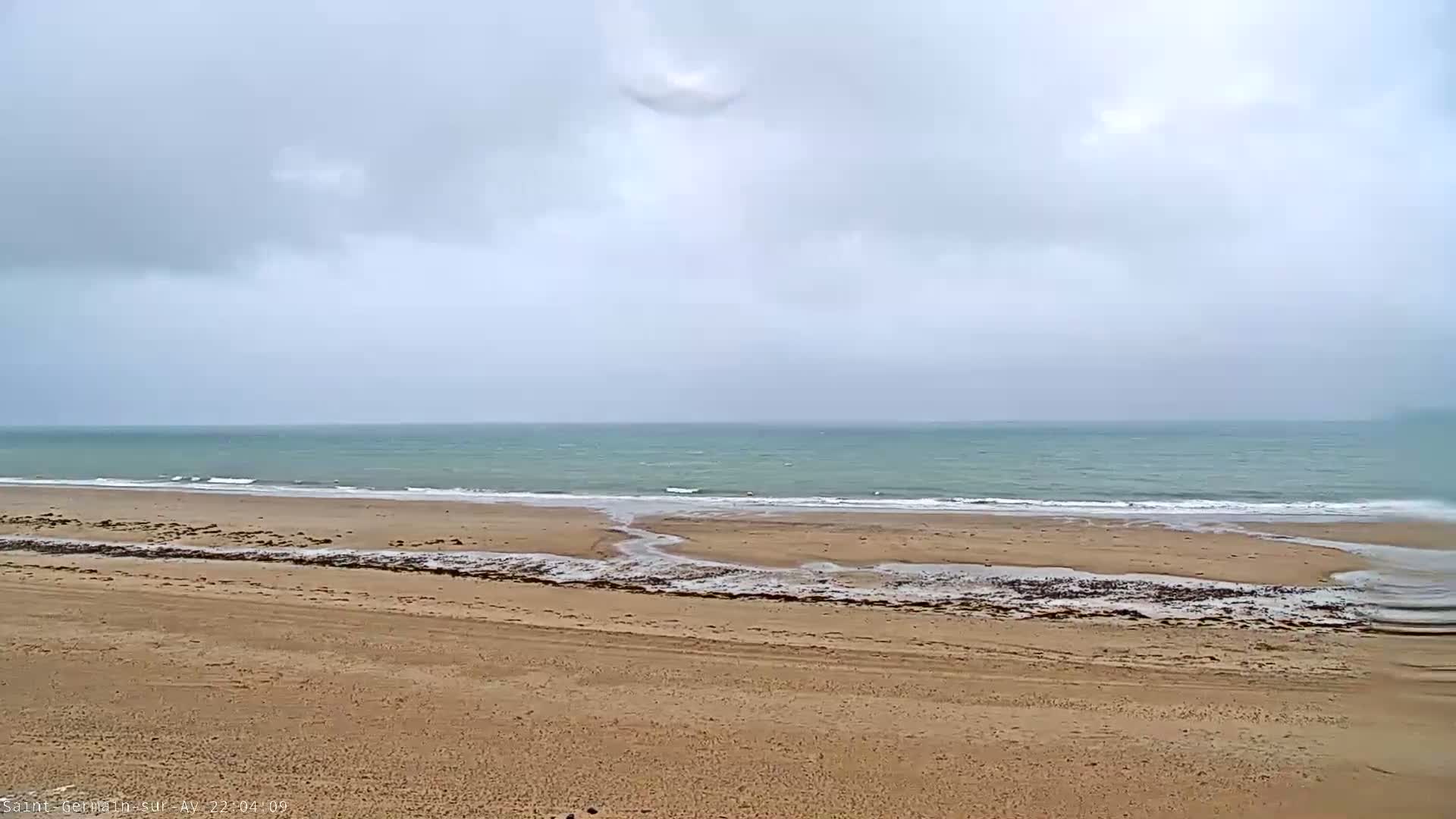 Plage de Saint-Germain-sur-Ay Beach Live Cam - Coutances, Manche, Normandie, France