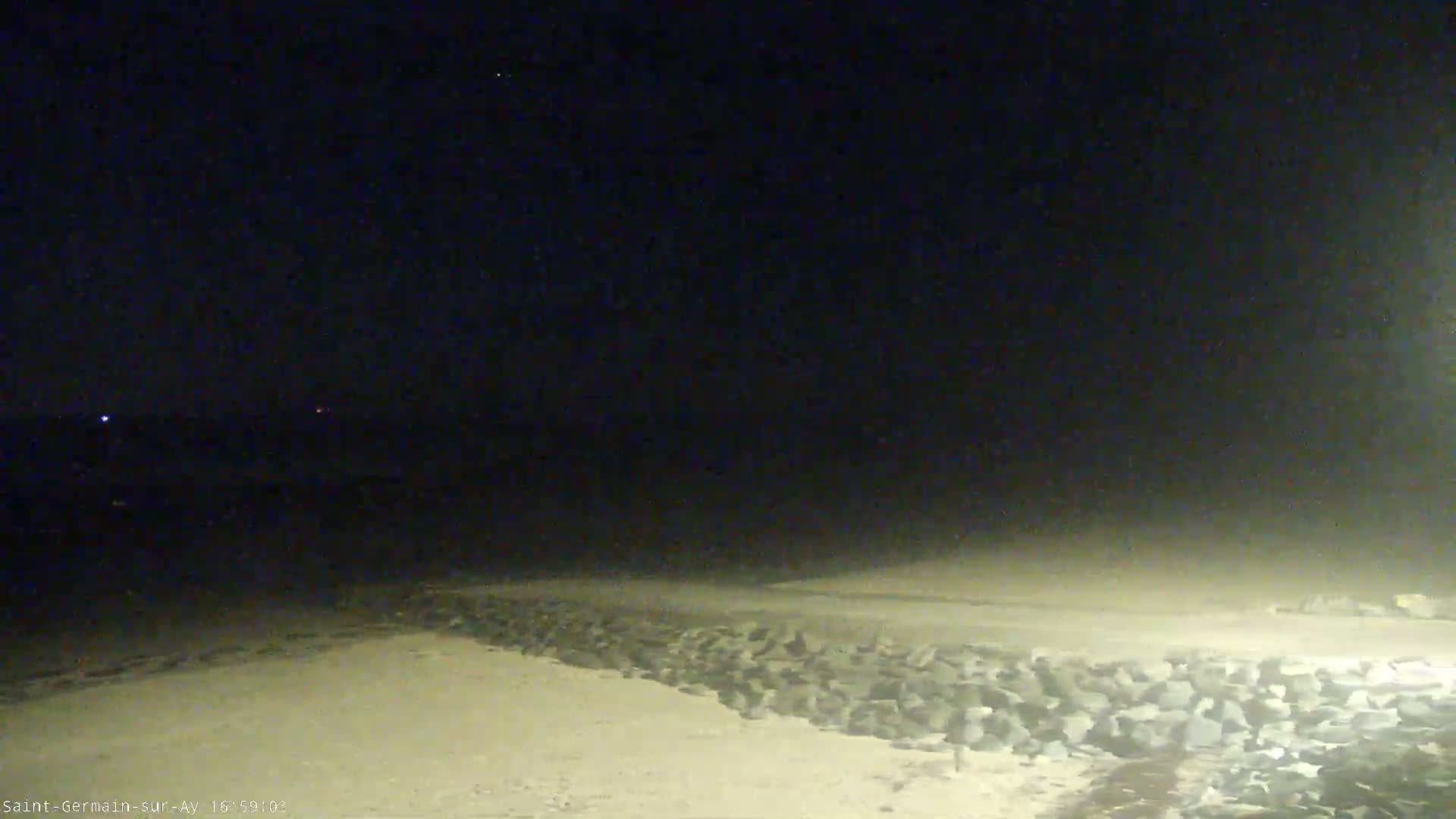 Plage de Saint-Germain-sur-Ay Beach Live Cam - Coutances, Manche, Normandie, France