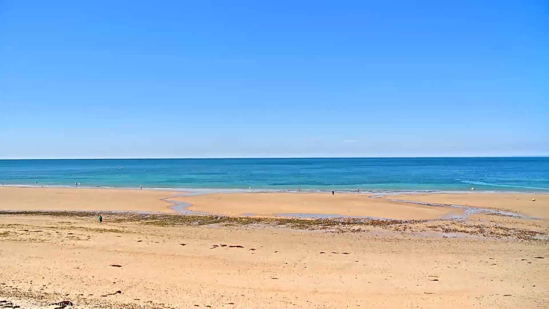 Plage de Saint-Germain-sur-Ay Beach Live Cam - Coutances, Manche, Normandie, France