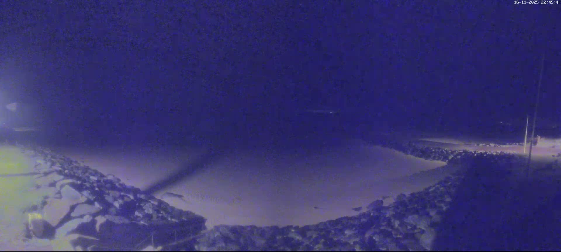 Plage de Saint-Germain-sur-Ay Beach Live Cam - Coutances, Manche, Normandie, France