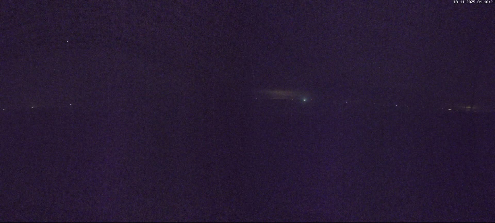 Plage de Saint-Germain-sur-Ay Beach Live Cam - Coutances, Manche, Normandie, France