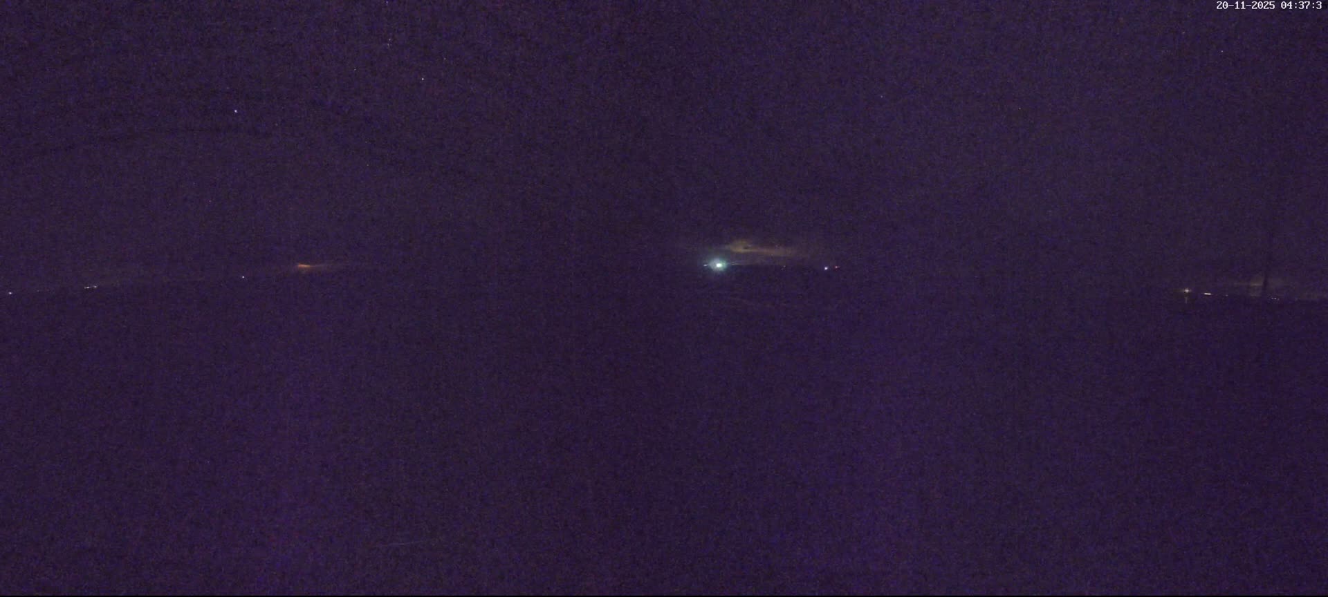 Plage de Saint-Germain-sur-Ay Beach Live Cam - Coutances, Manche, Normandie, France