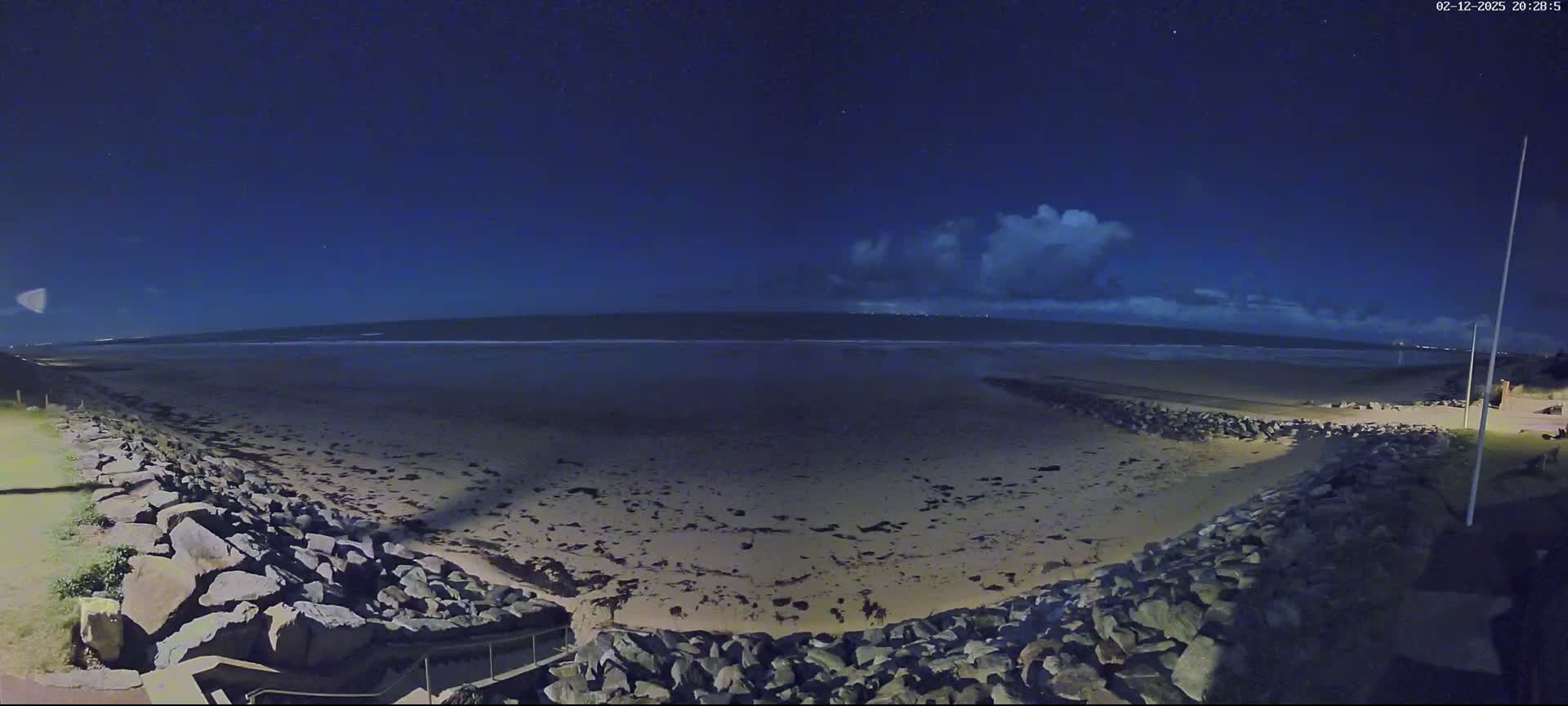 Plage de Saint-Germain-sur-Ay Beach Live Cam - Coutances, Manche, Normandie, France