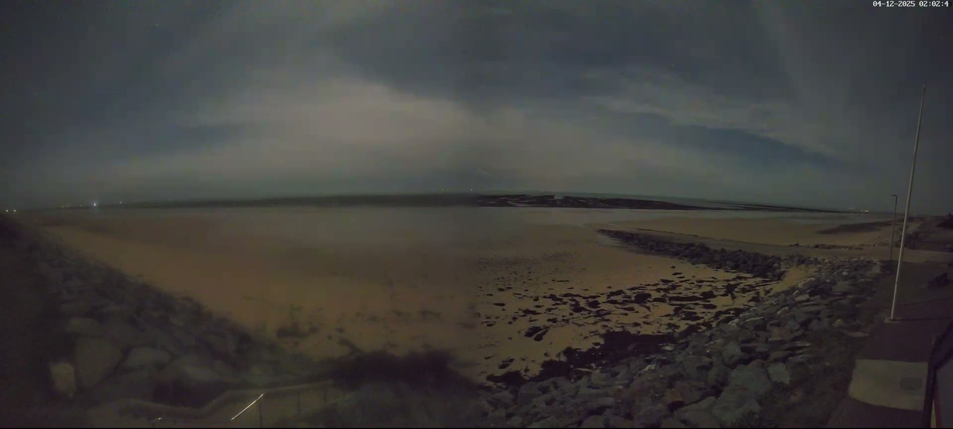Plage de Saint-Germain-sur-Ay Beach Live Cam - Coutances, Manche, Normandie, France