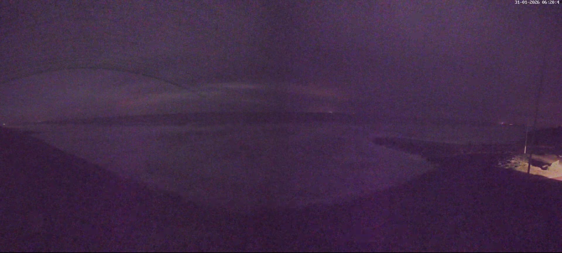 Plage de Saint-Germain-sur-Ay Beach Live Cam - Coutances, Manche, Normandie, France