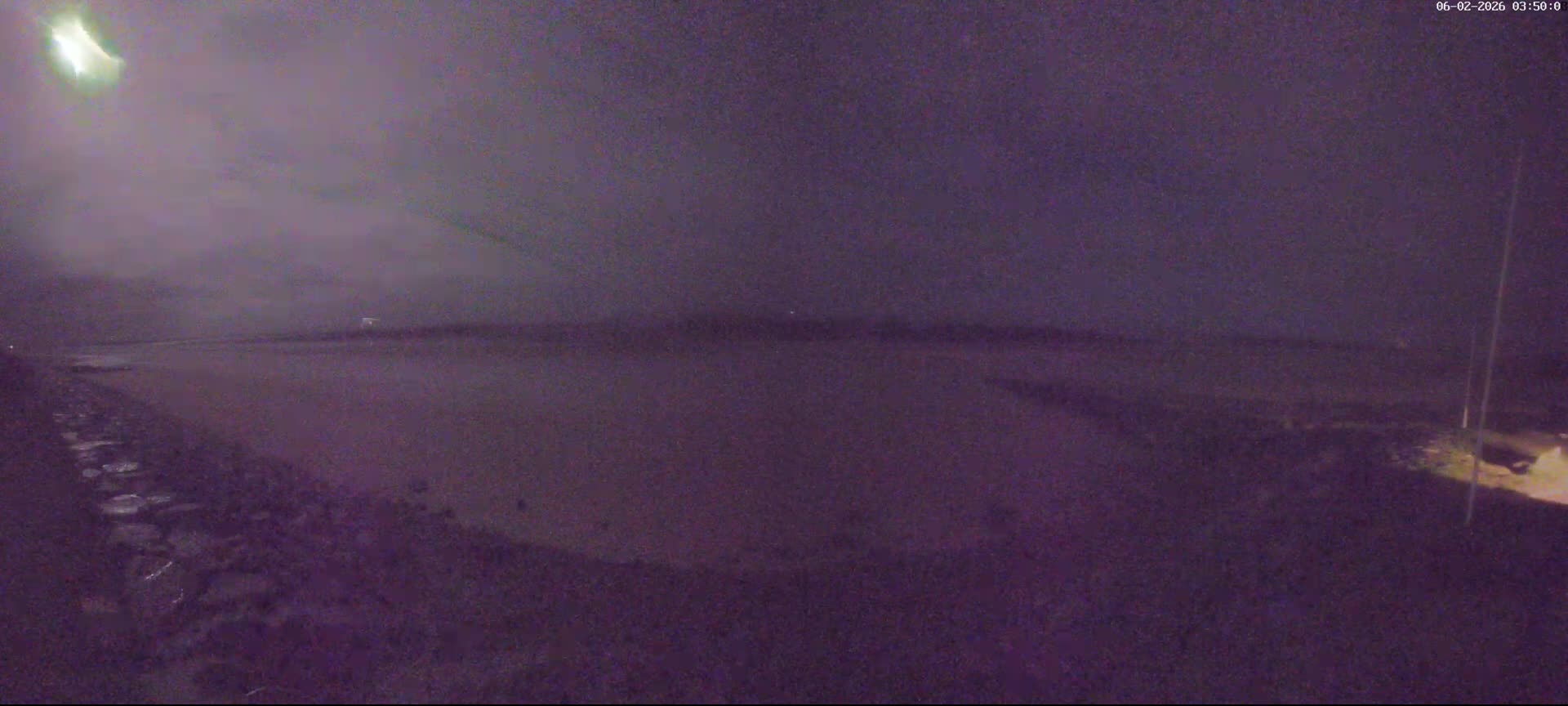 Plage de Saint-Germain-sur-Ay Beach Live Cam - Coutances, Manche, Normandie, France
