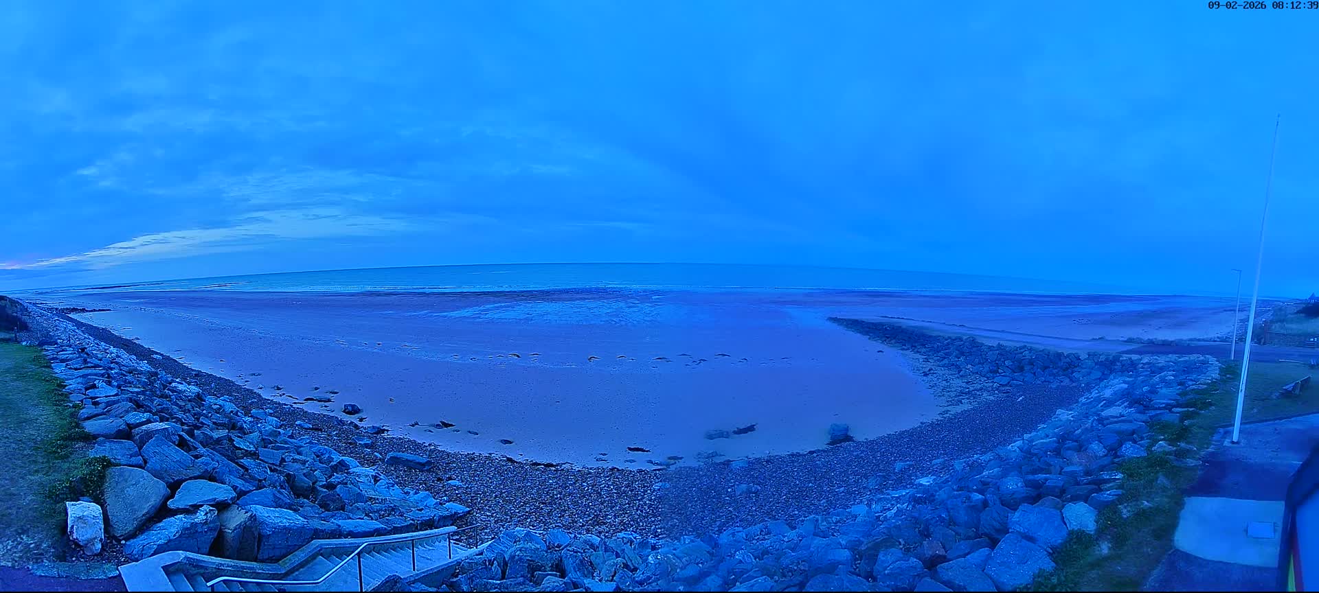 Plage de Saint-Germain-sur-Ay Beach Live Cam - Coutances, Manche, Normandie, France