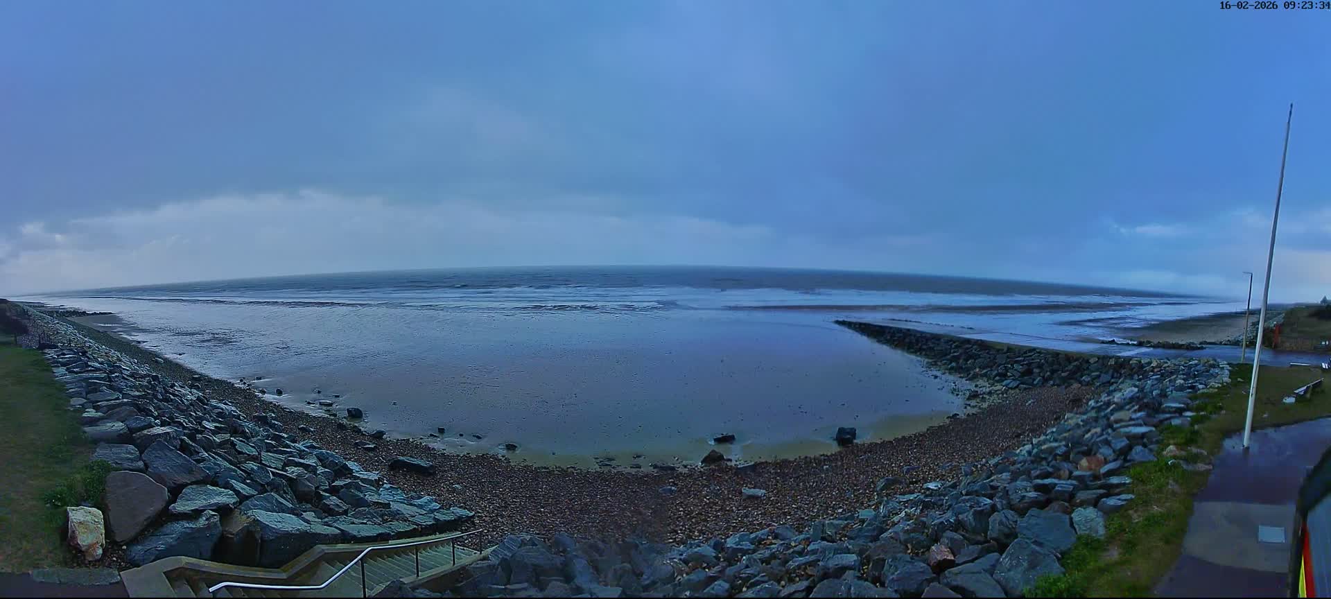 Plage de Saint-Germain-sur-Ay Beach Live Cam - Coutances, Manche, Normandie, France
