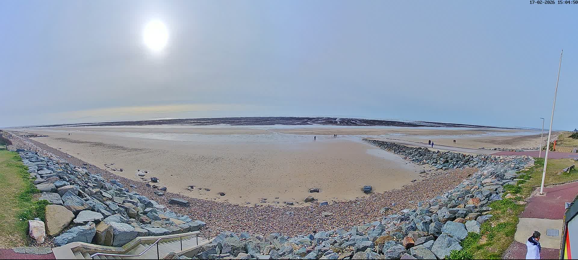 Plage de Saint-Germain-sur-Ay Beach Live Cam - Coutances, Manche, Normandie, France