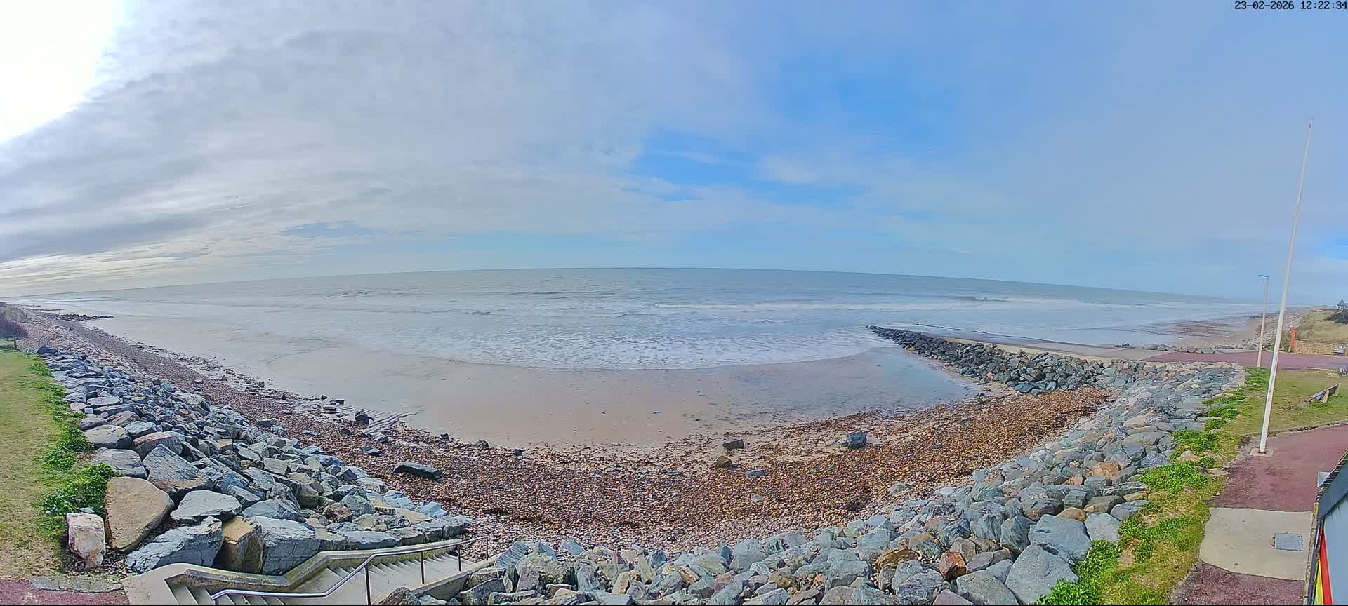 Plage de Saint-Germain-sur-Ay Beach Live Cam - Coutances, Manche, Normandie, France