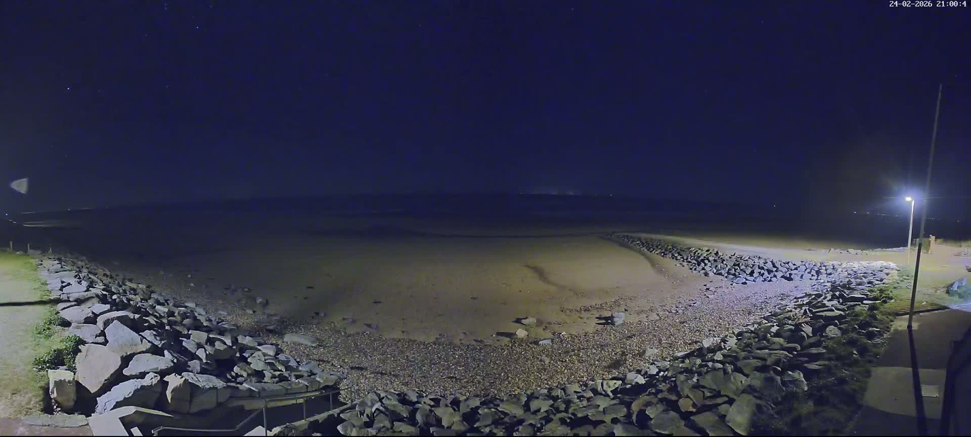 Plage de Saint-Germain-sur-Ay Beach Live Cam - Coutances, Manche, Normandie, France