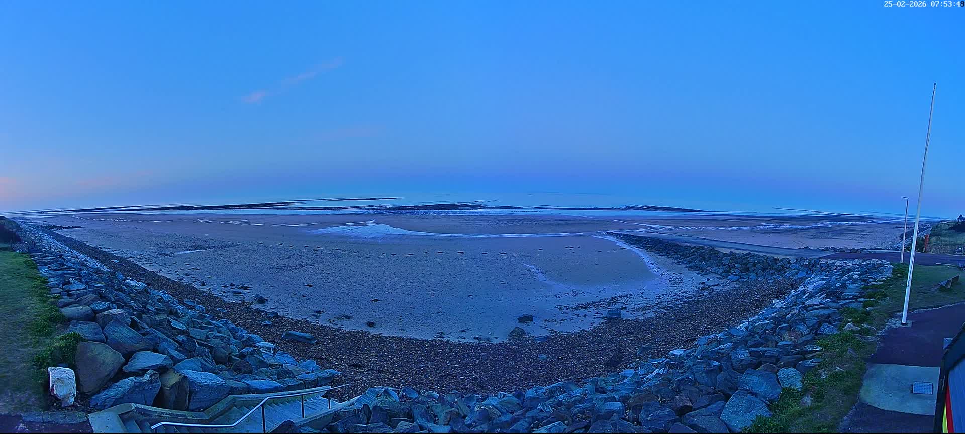 Plage de Saint-Germain-sur-Ay Beach Live Cam - Coutances, Manche, Normandie, France