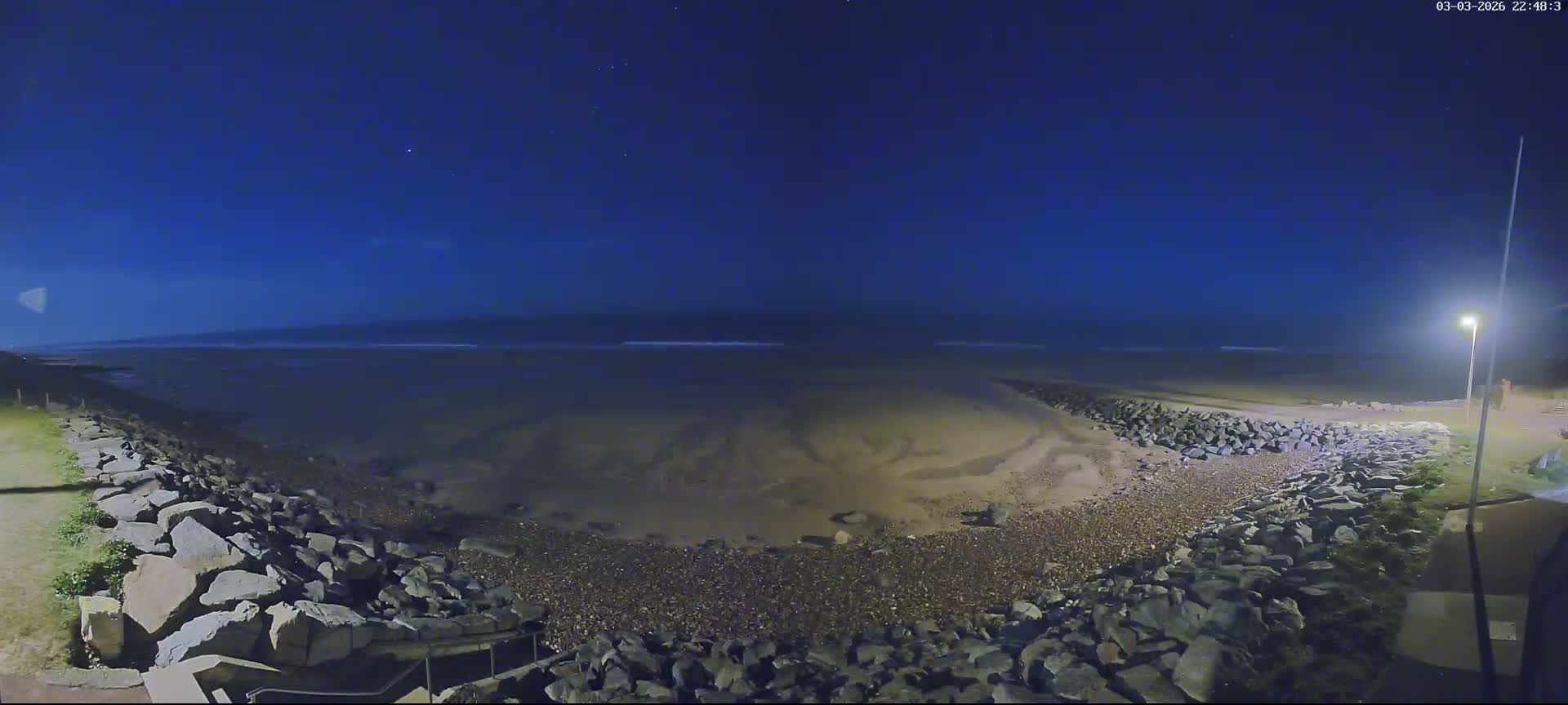 Plage de Saint-Germain-sur-Ay Beach Live Cam - Coutances, Manche, Normandie, France