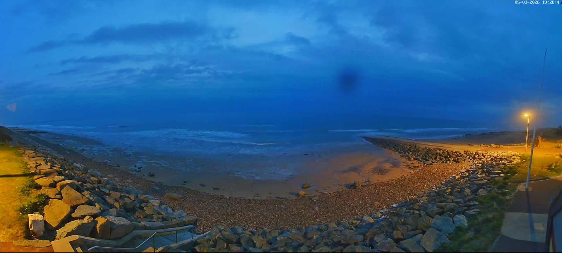 Plage de Saint-Germain-sur-Ay Beach Live Cam - Coutances, Manche, Normandie, France