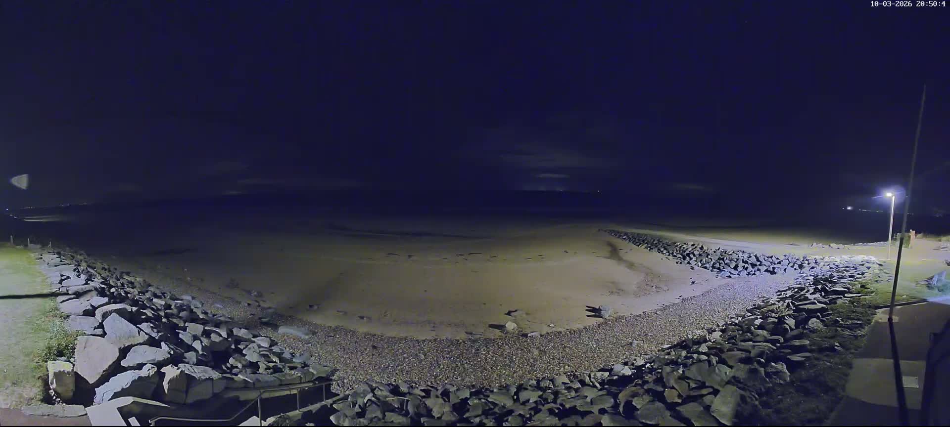 Plage de Saint-Germain-sur-Ay Beach Live Cam - Coutances, Manche, Normandie, France