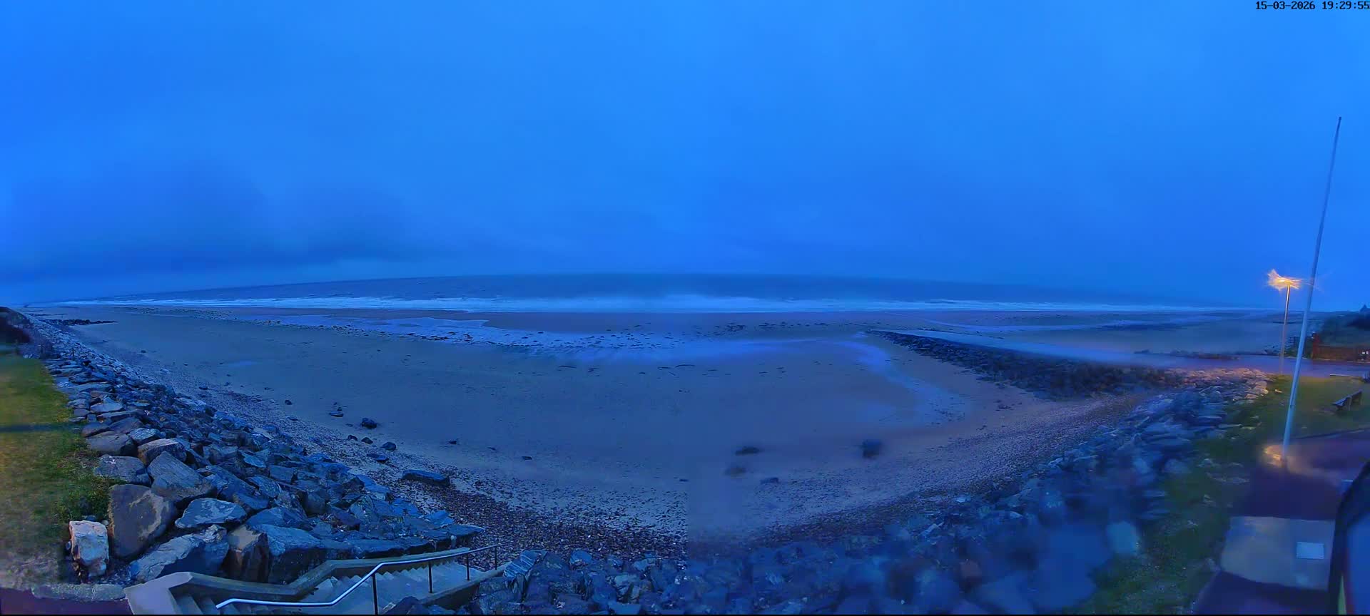 Plage de Saint-Germain-sur-Ay Beach Live Cam - Coutances, Manche, Normandie, France
