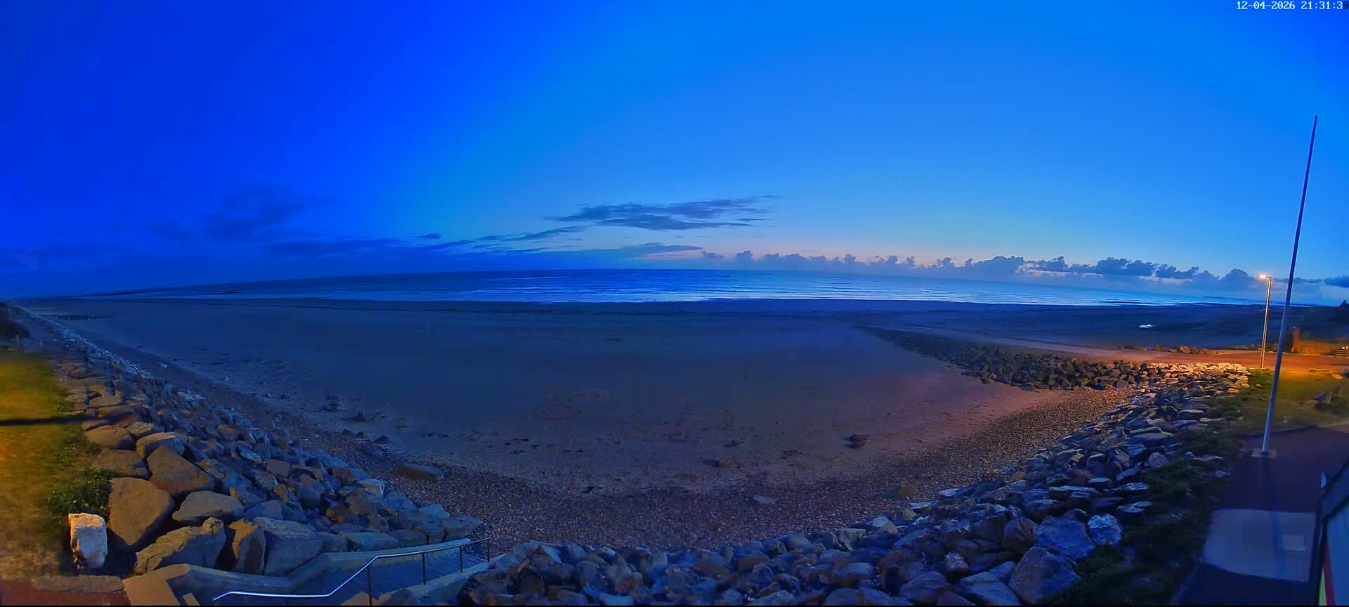 Plage de Saint-Germain-sur-Ay Beach Live Cam - Coutances, Manche, Normandie, France