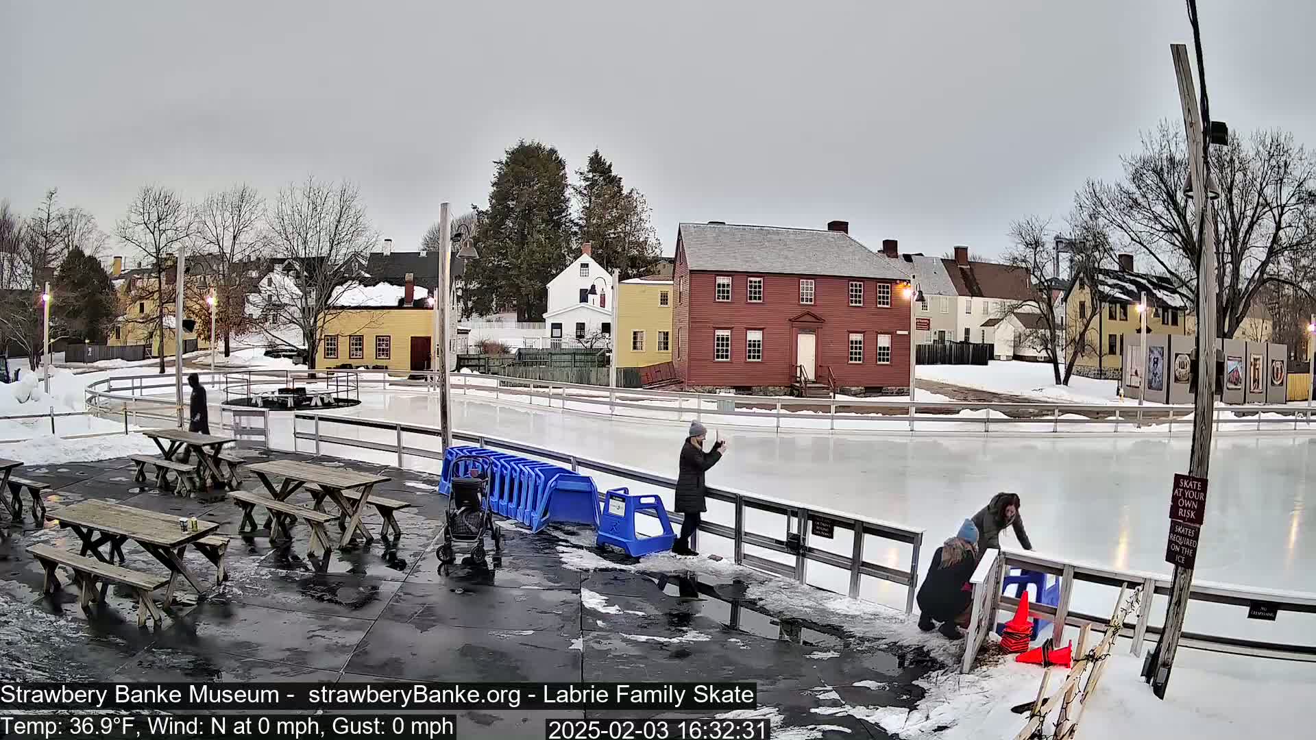  Ice Skating - Patio Cam at Strawbery Banke, Porsmouth , Live Camera, New Hampshire 