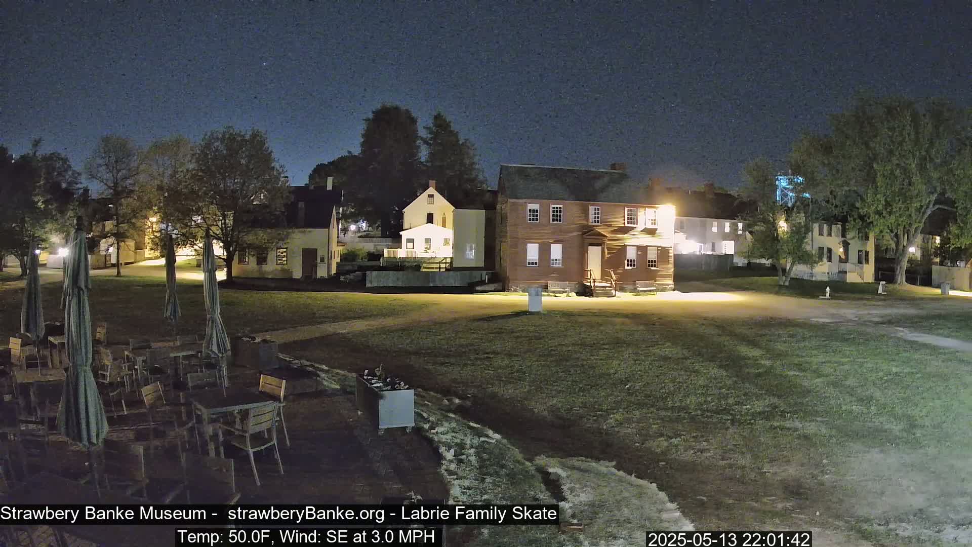  Ice Skating - Patio Cam at Strawbery Banke, Porsmouth , Live Camera, New Hampshire 