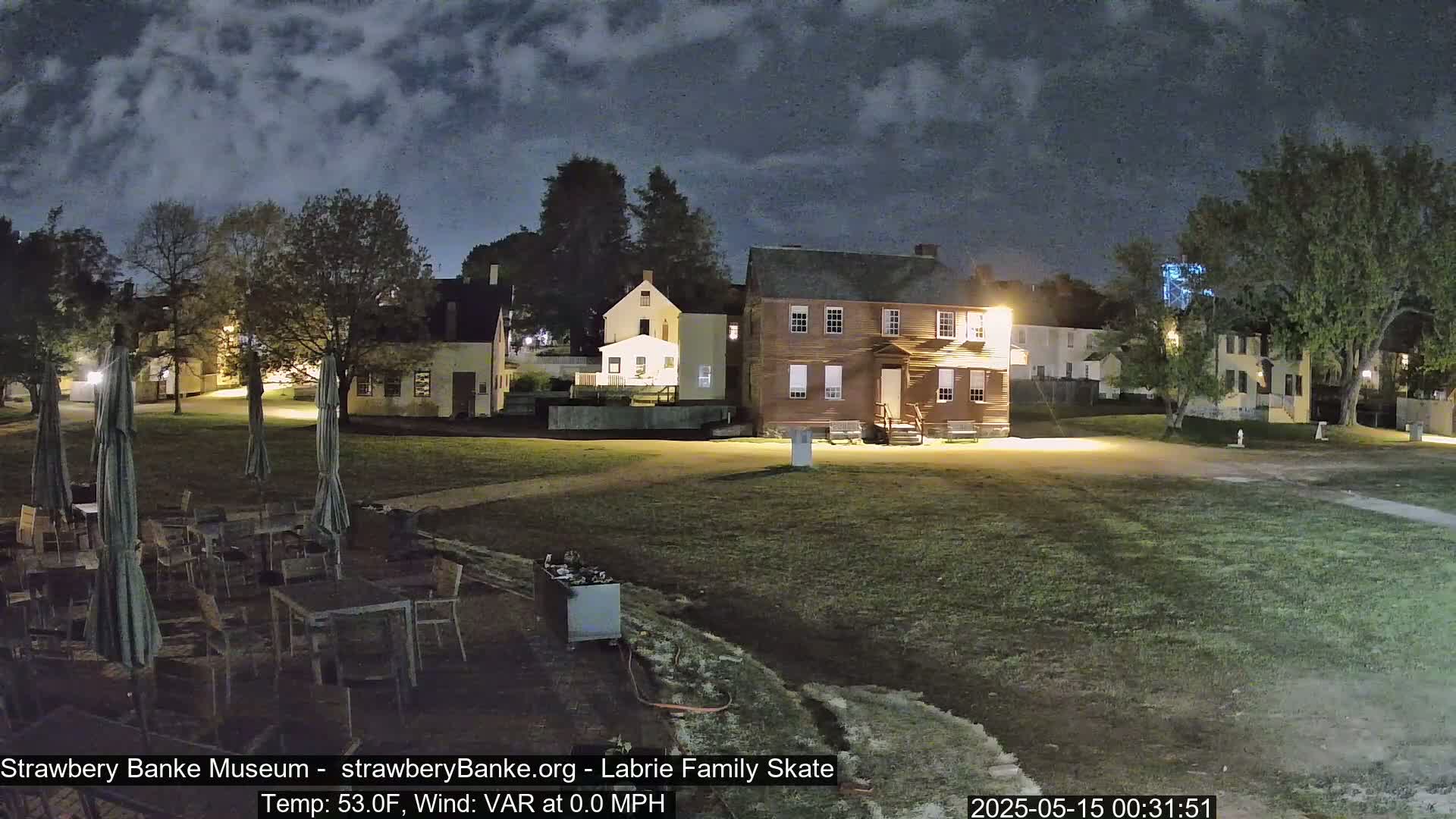  Ice Skating - Patio Cam at Strawbery Banke, Porsmouth , Live Camera, New Hampshire 