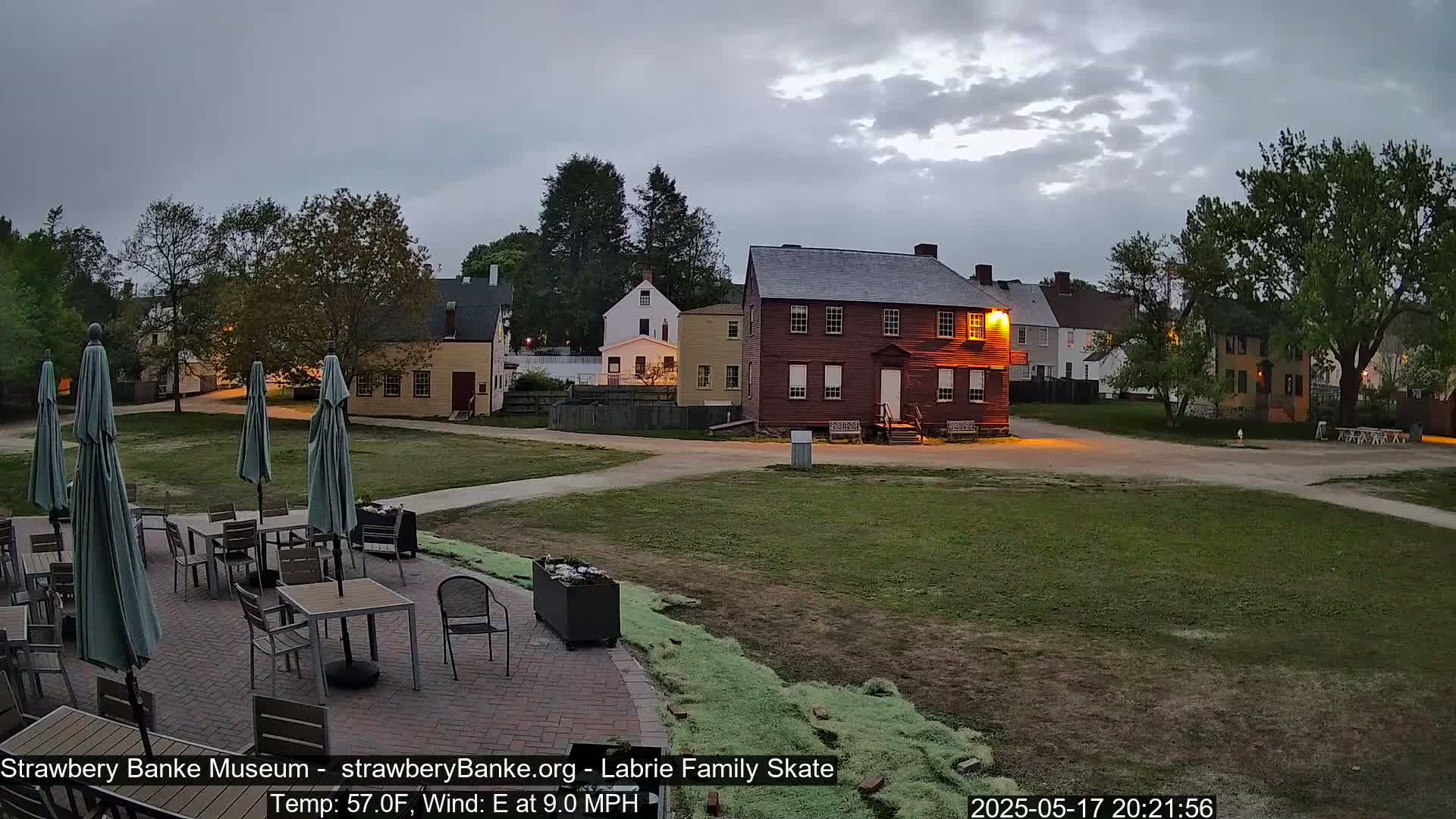  Ice Skating - Patio Cam at Strawbery Banke, Porsmouth , Live Camera, New Hampshire 