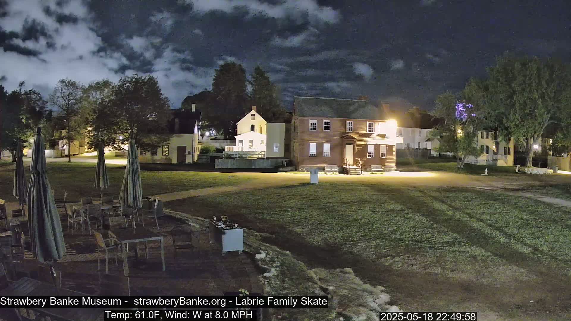  Ice Skating - Patio Cam at Strawbery Banke, Porsmouth , Live Camera, New Hampshire 