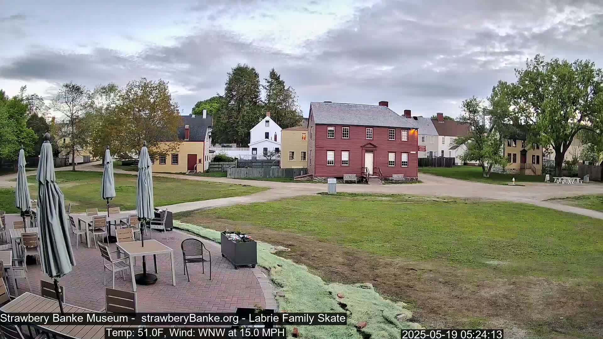  Ice Skating - Patio Cam at Strawbery Banke, Porsmouth , Live Camera, New Hampshire 