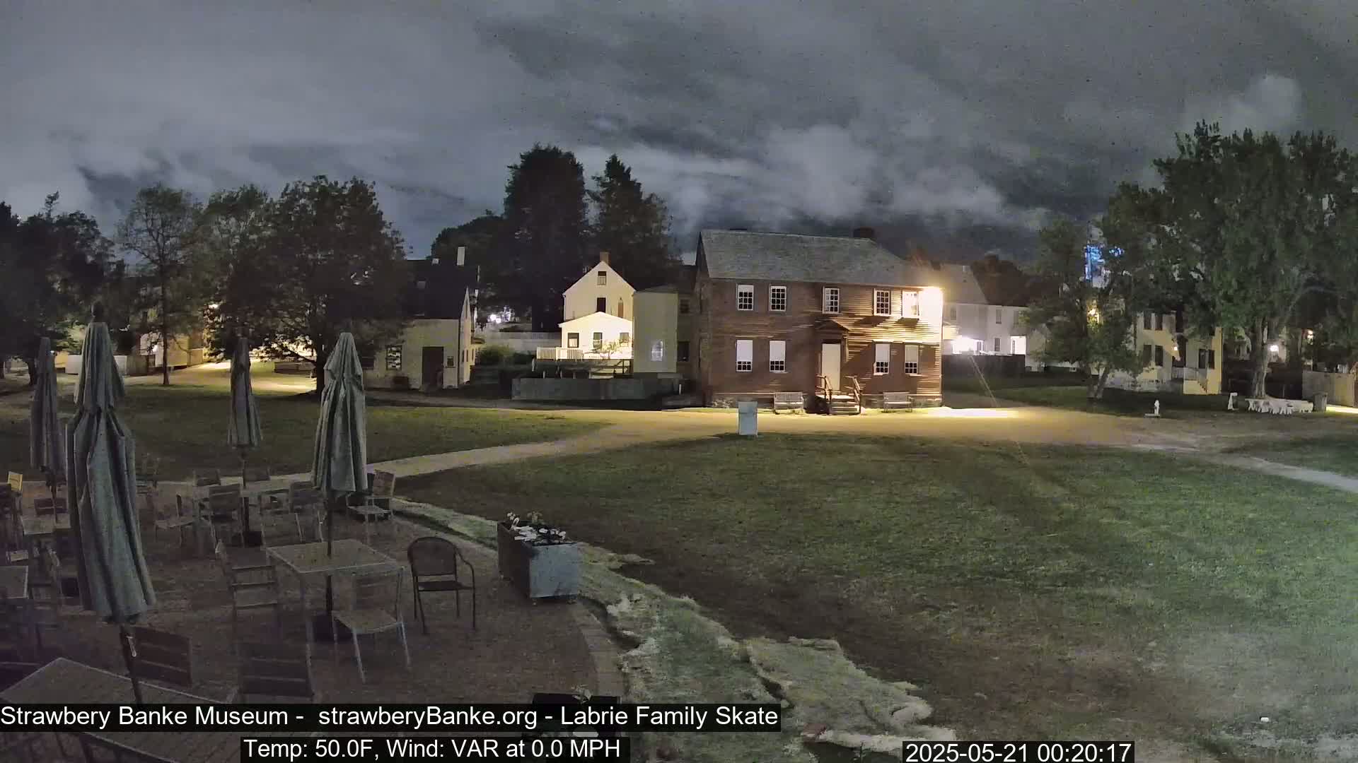  Ice Skating - Patio Cam at Strawbery Banke, Porsmouth , Live Camera, New Hampshire 