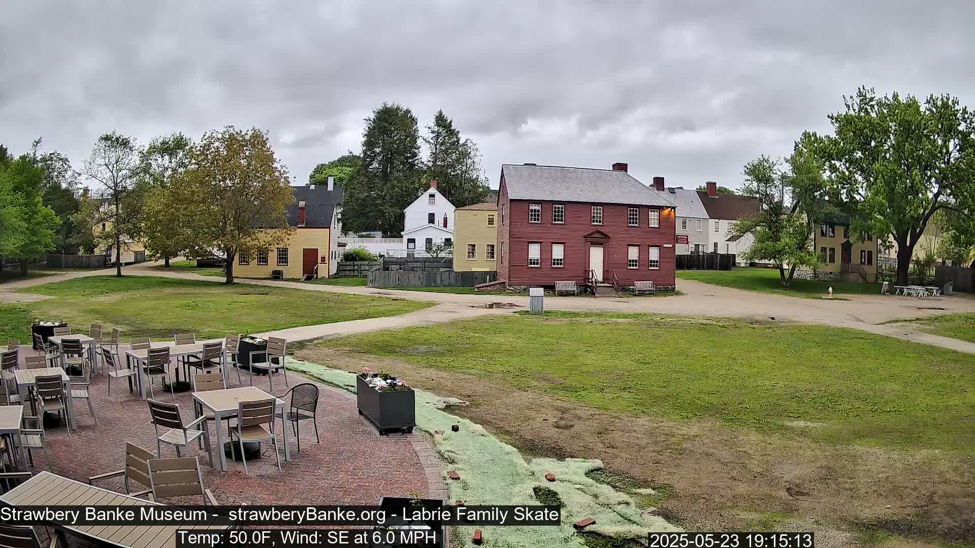  Ice Skating - Patio Cam at Strawbery Banke, Porsmouth , Live Camera, New Hampshire 