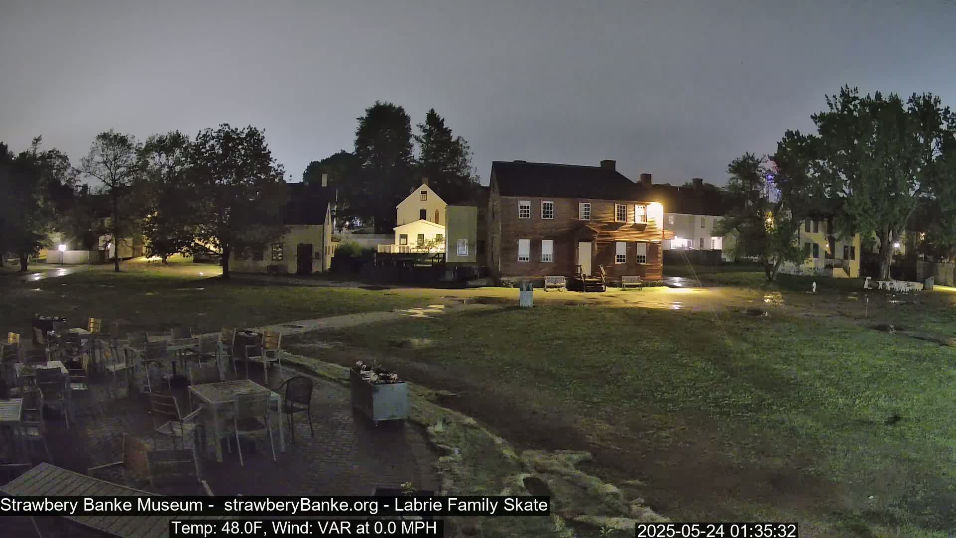  Ice Skating - Patio Cam at Strawbery Banke, Porsmouth , Live Camera, New Hampshire 