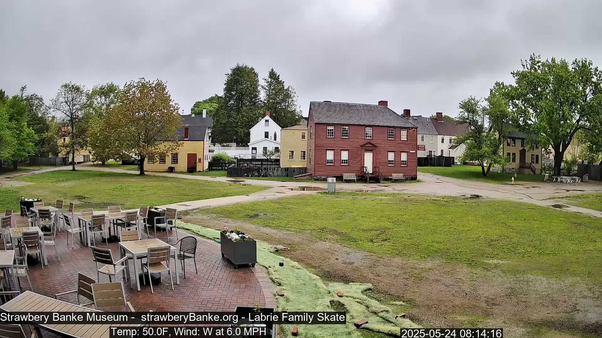  Ice Skating - Patio Cam at Strawbery Banke, Porsmouth , Live Camera, New Hampshire 